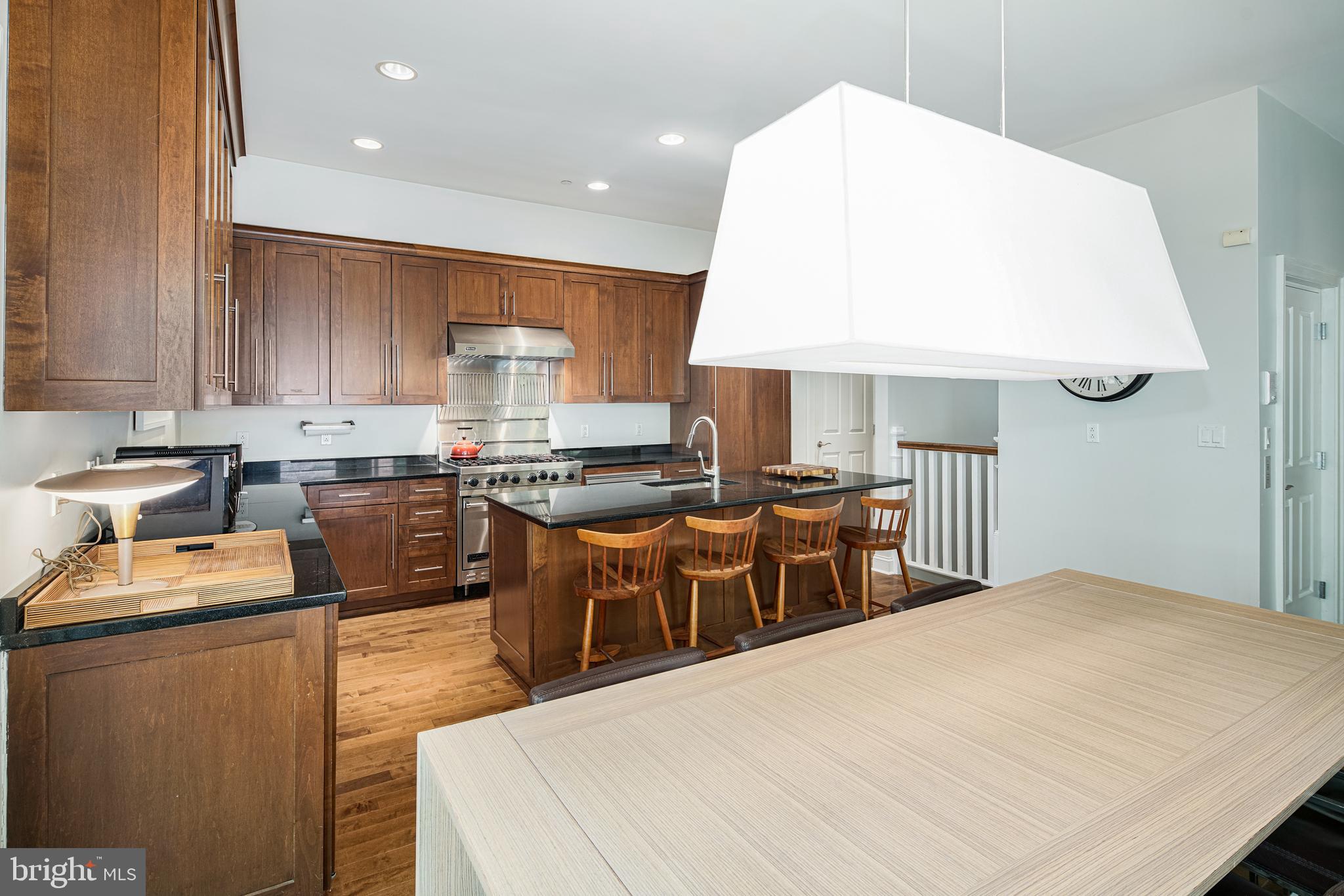 SOCIETY HILL - Residential