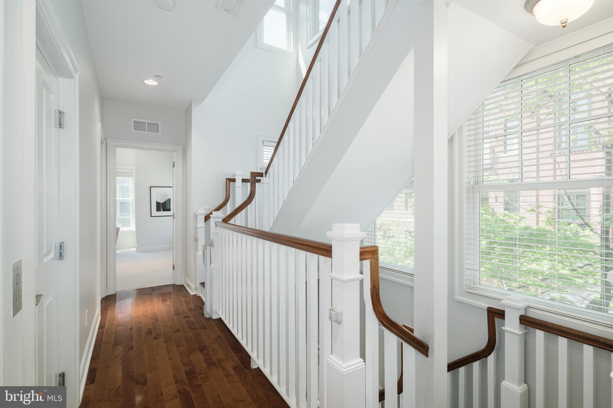 SOCIETY HILL - Residential