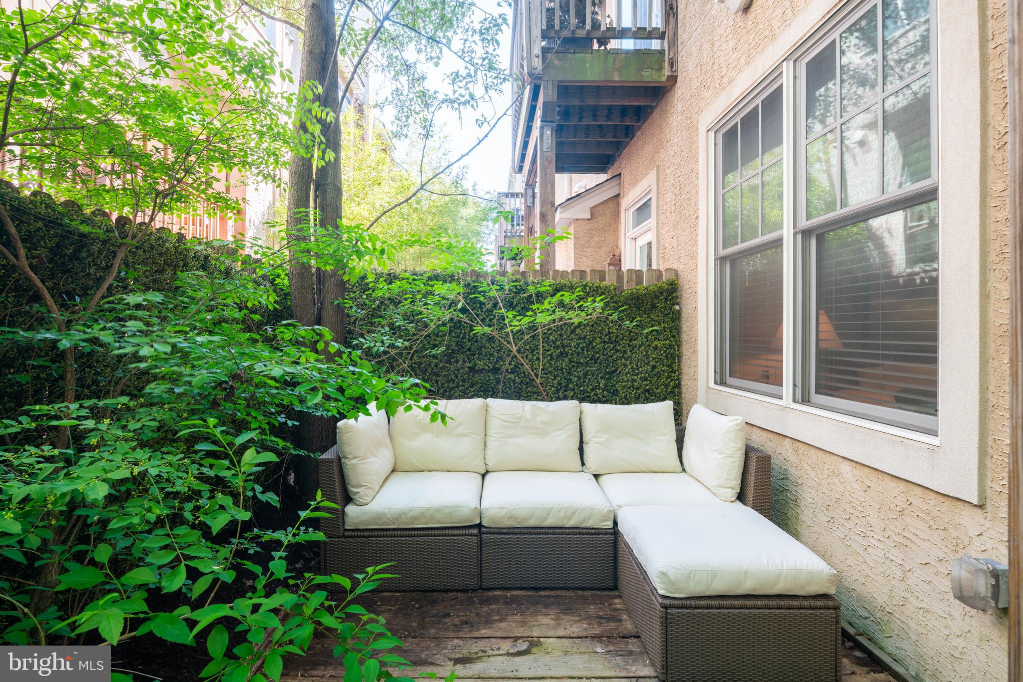 SOCIETY HILL - Residential