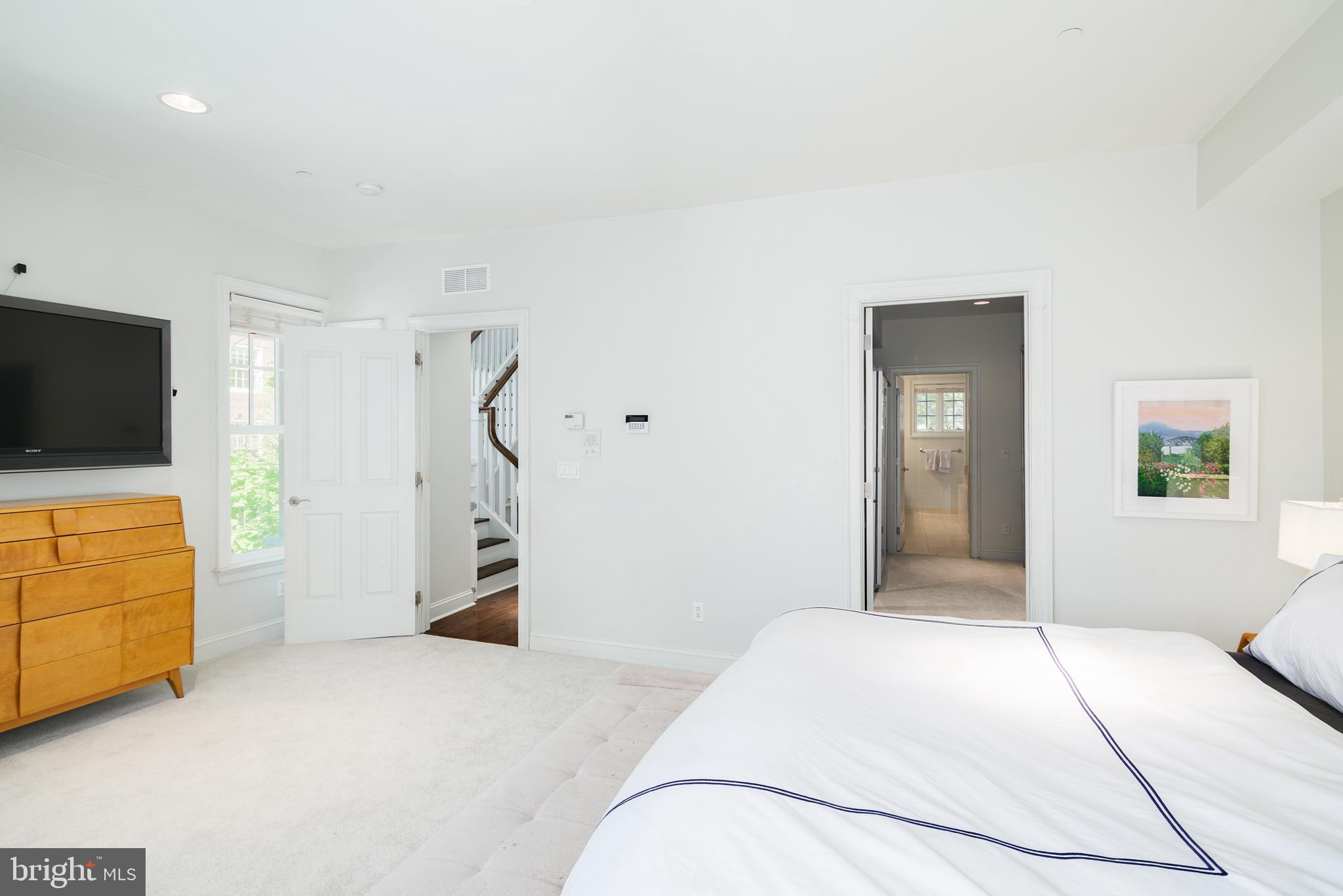 SOCIETY HILL - Residential