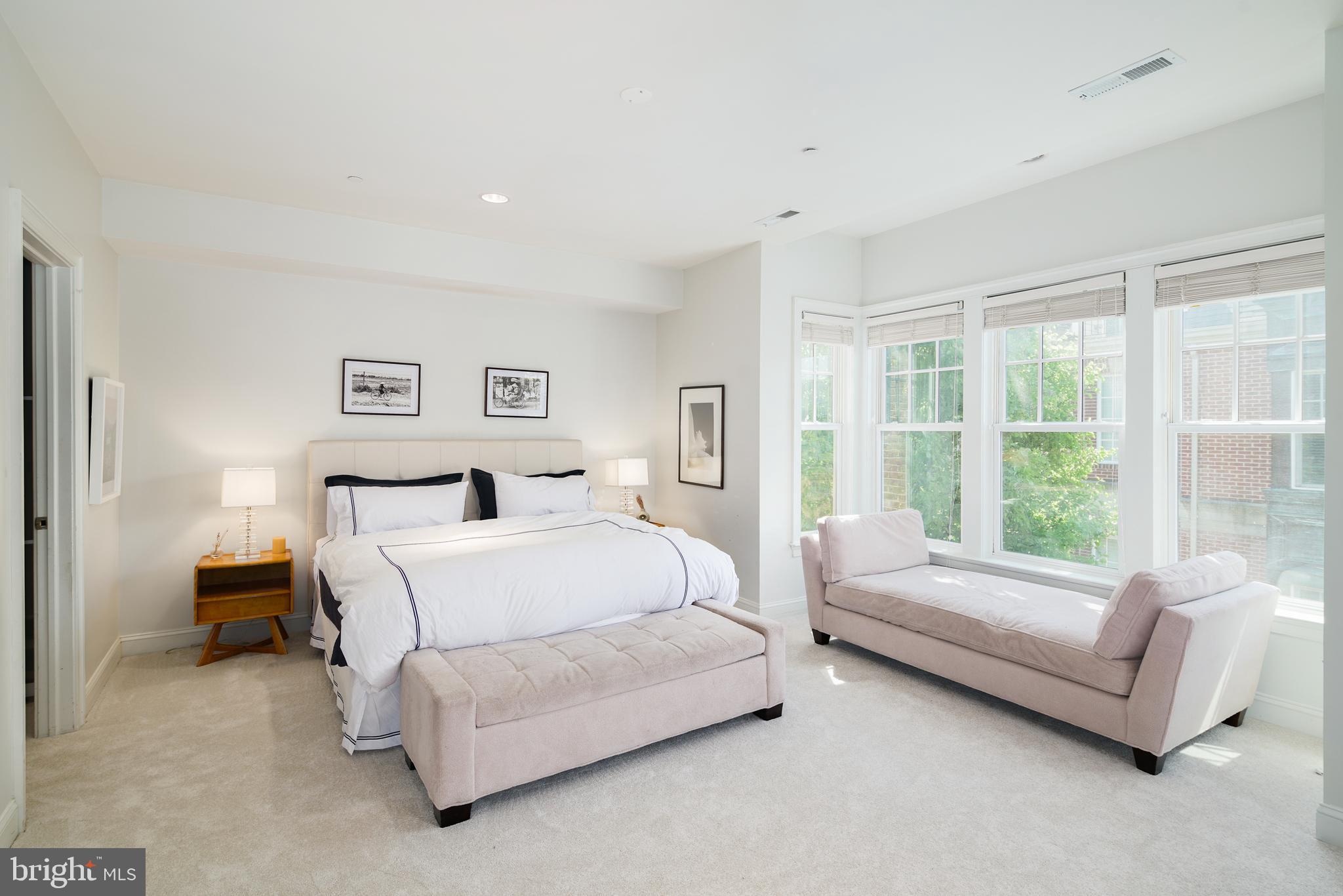 SOCIETY HILL - Residential