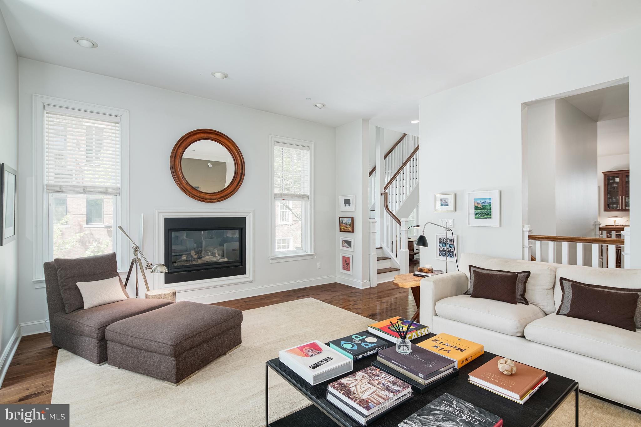 SOCIETY HILL - Residential