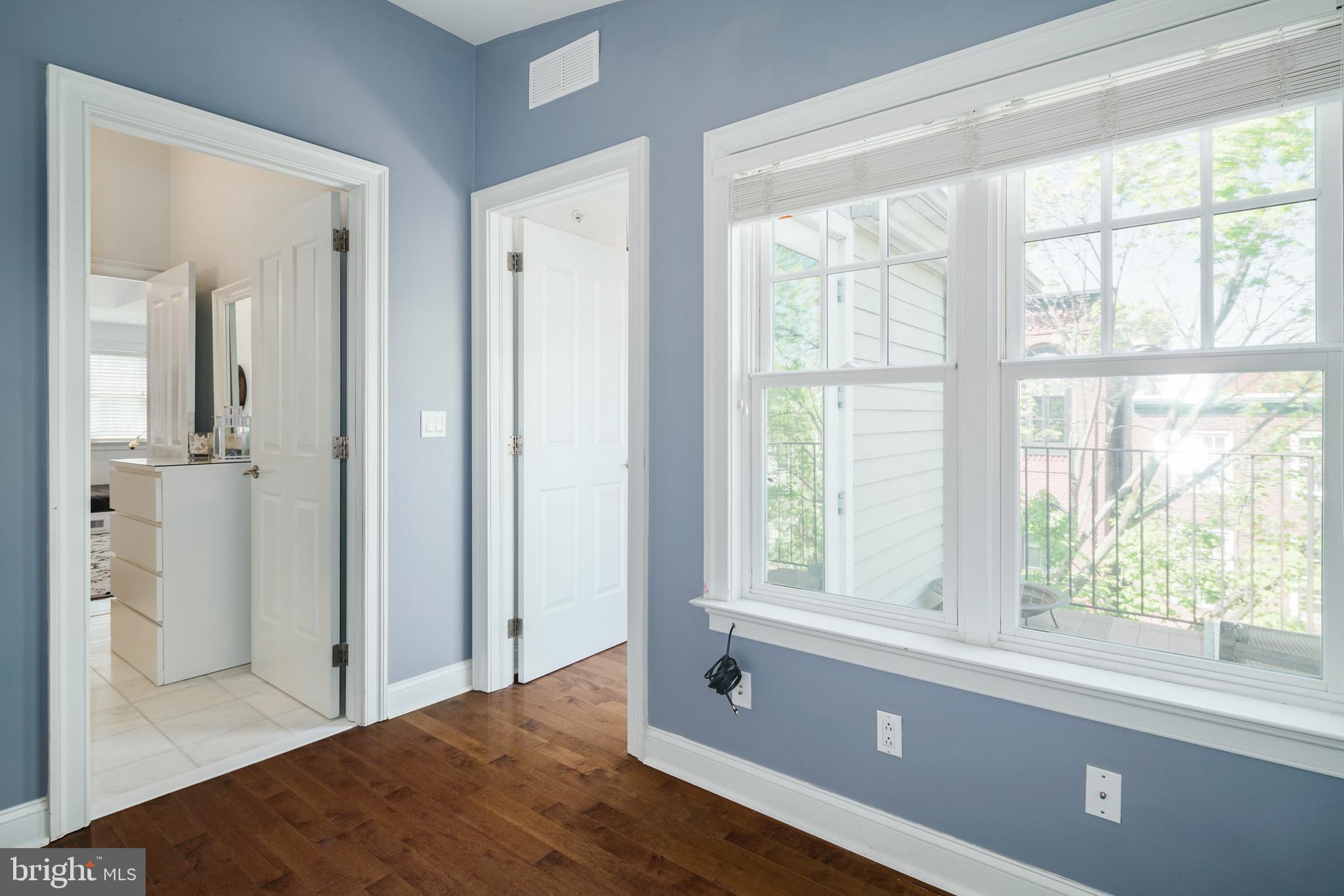 SOCIETY HILL - Residential