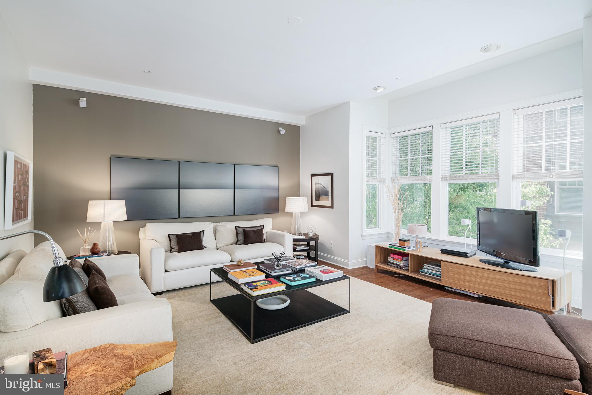 SOCIETY HILL - Residential