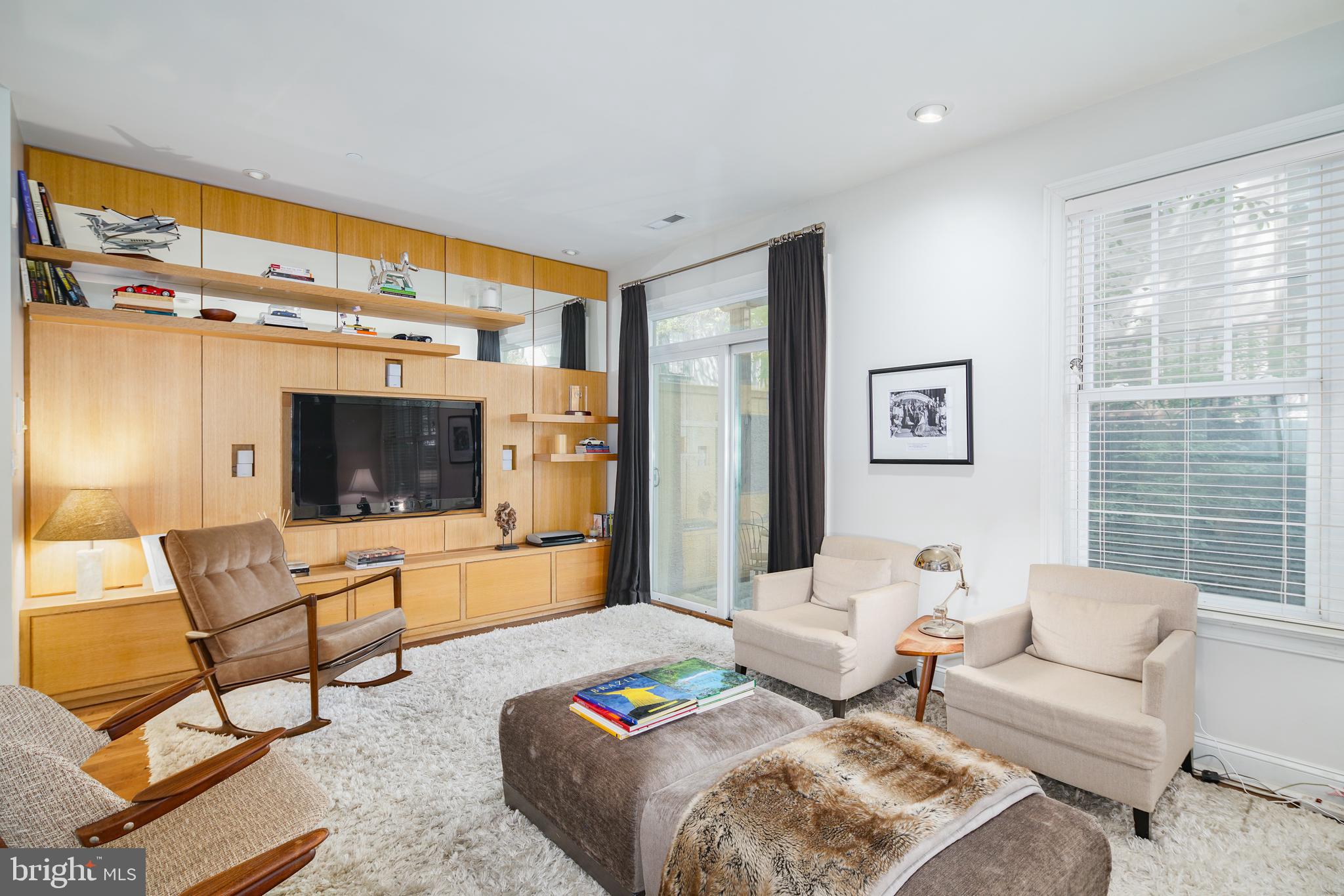 SOCIETY HILL - Residential