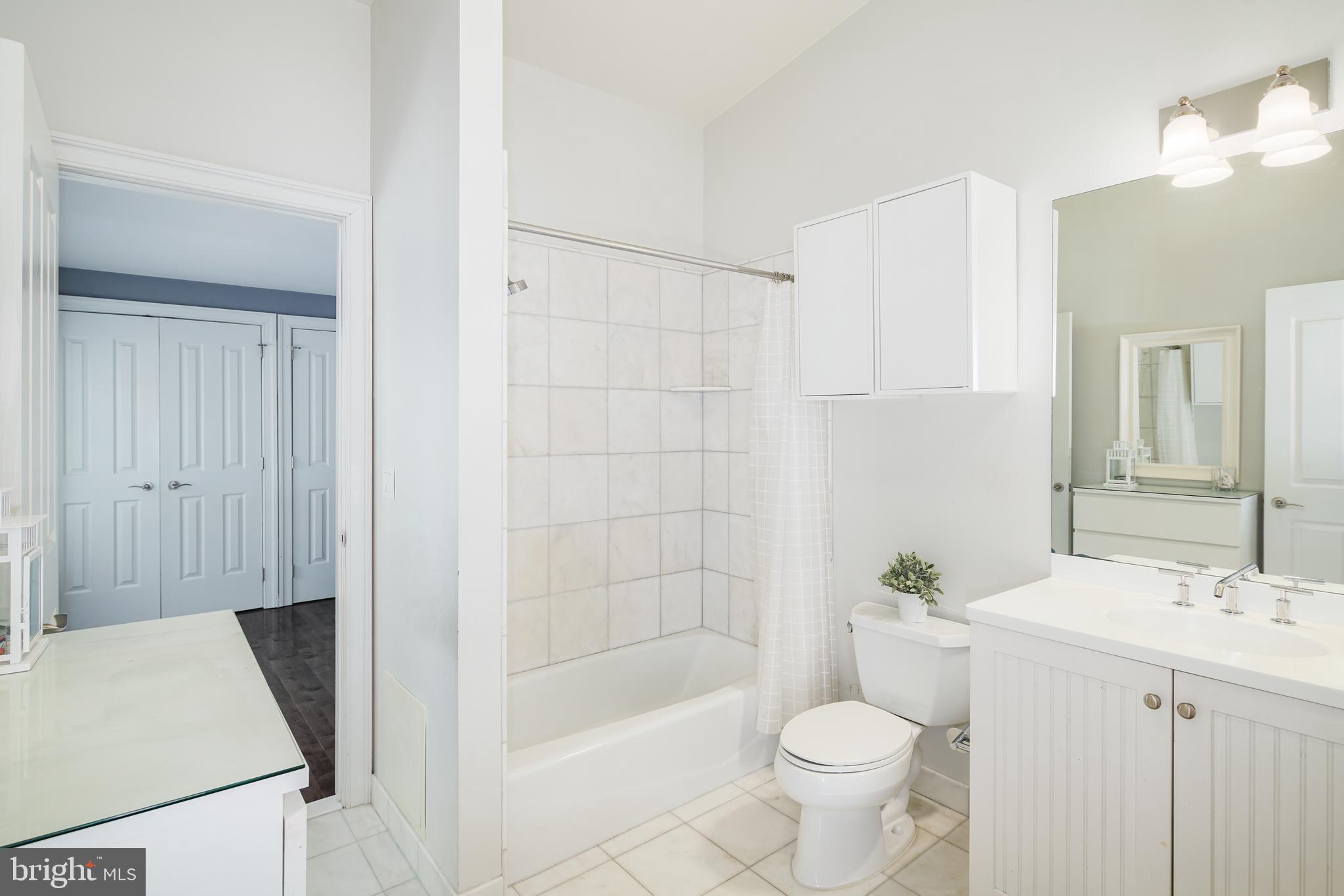 SOCIETY HILL - Residential