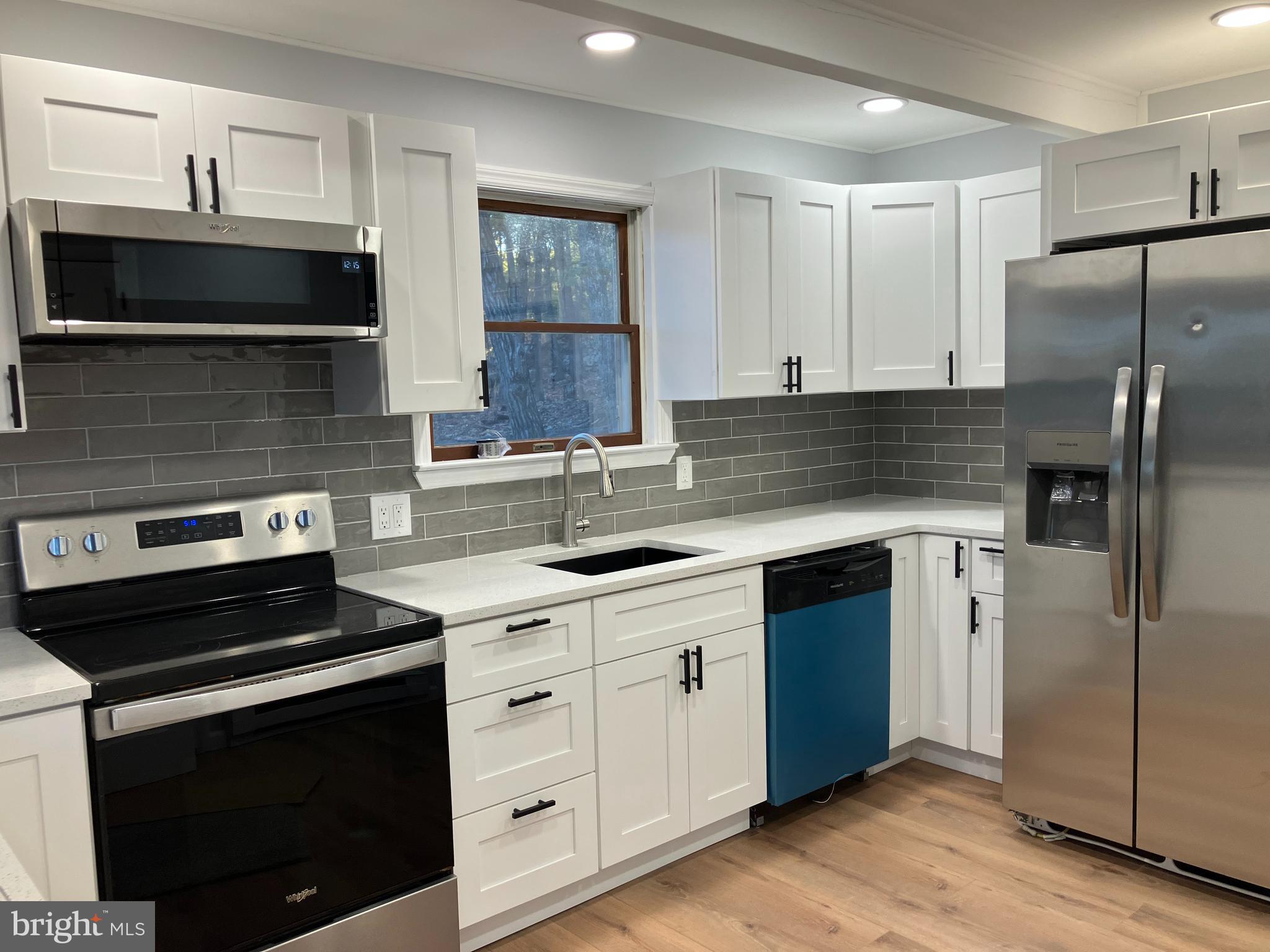 SAW CREEK ESTATES - Residential