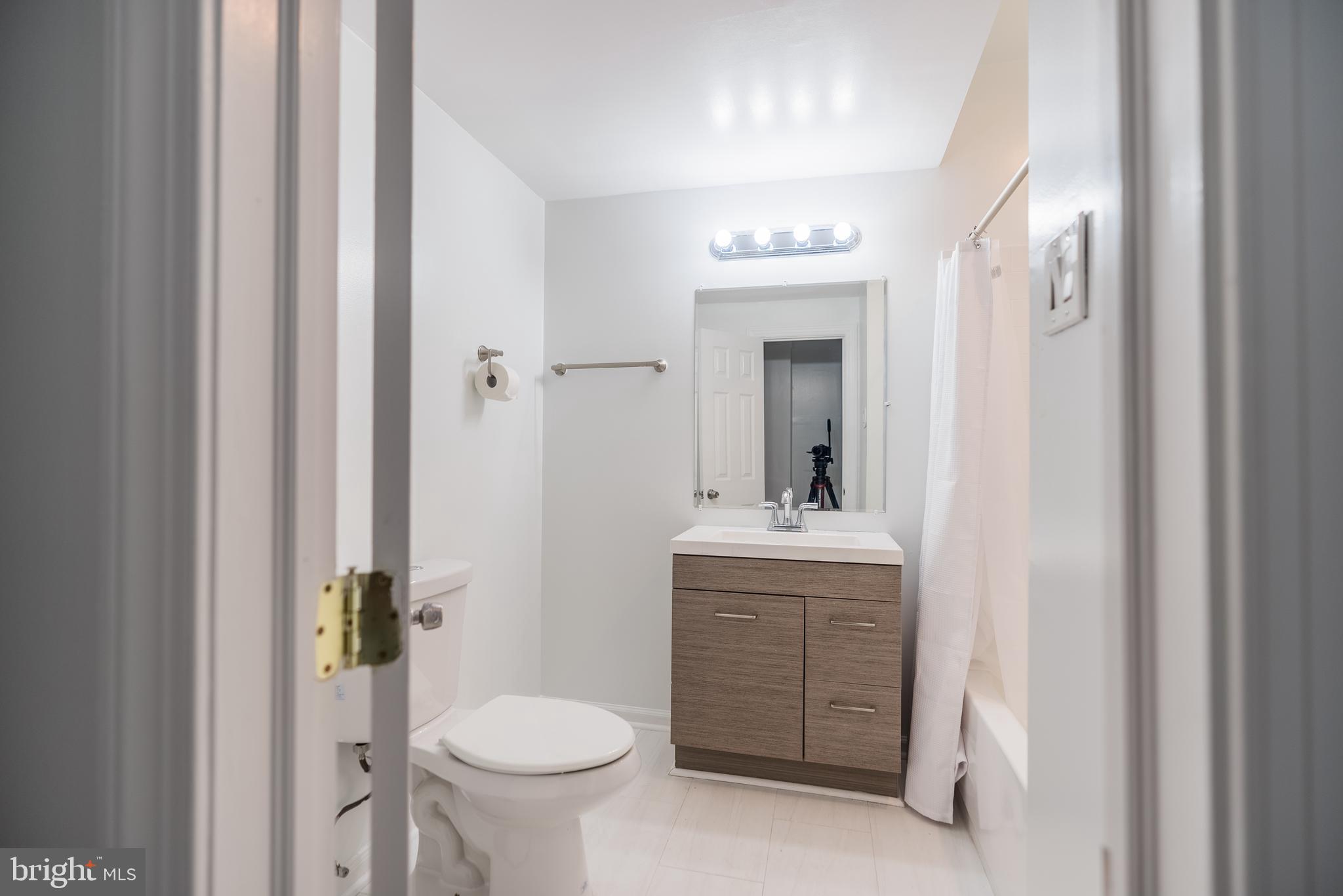 AVALON - Residential Lease