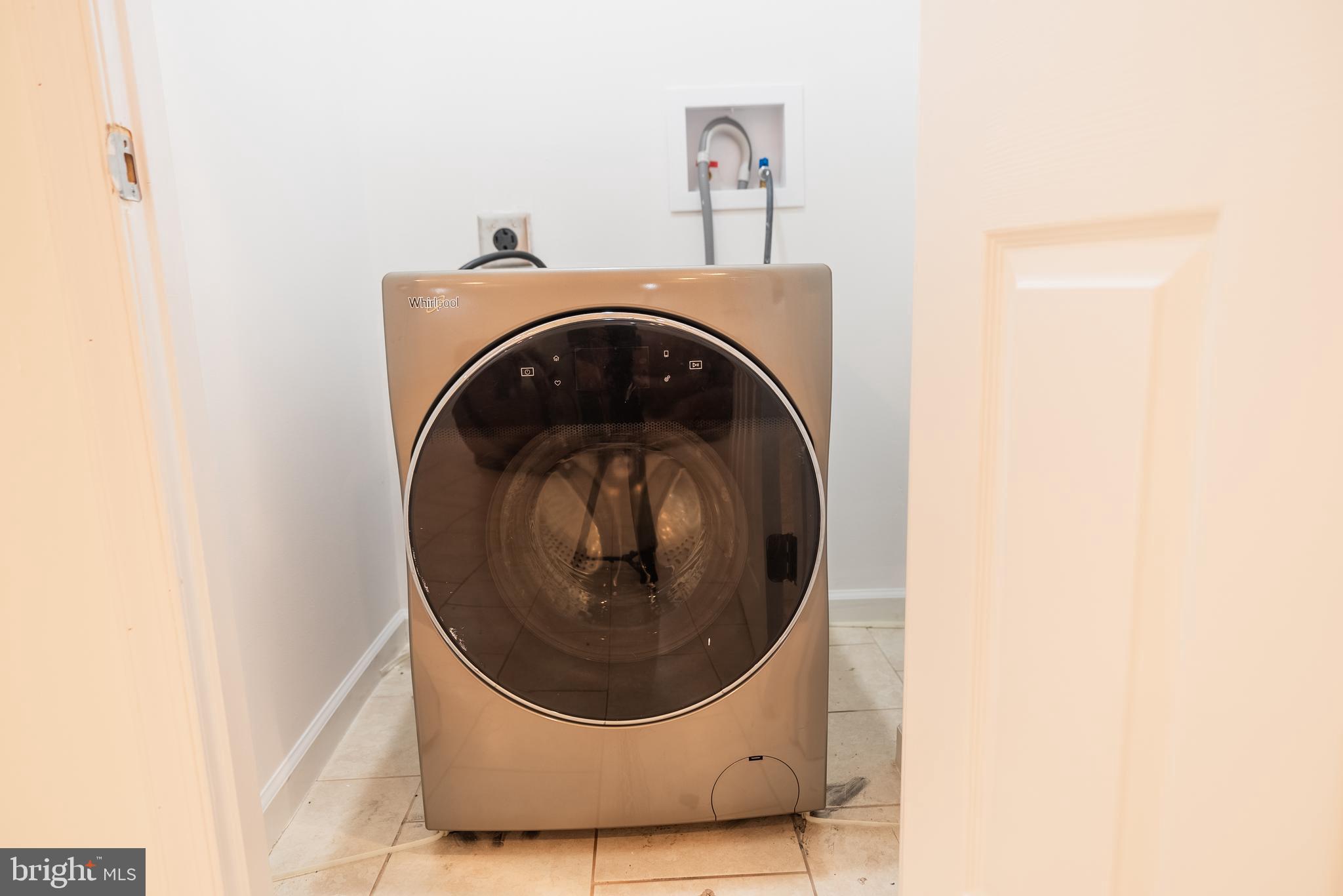 AVALON - Residential Lease