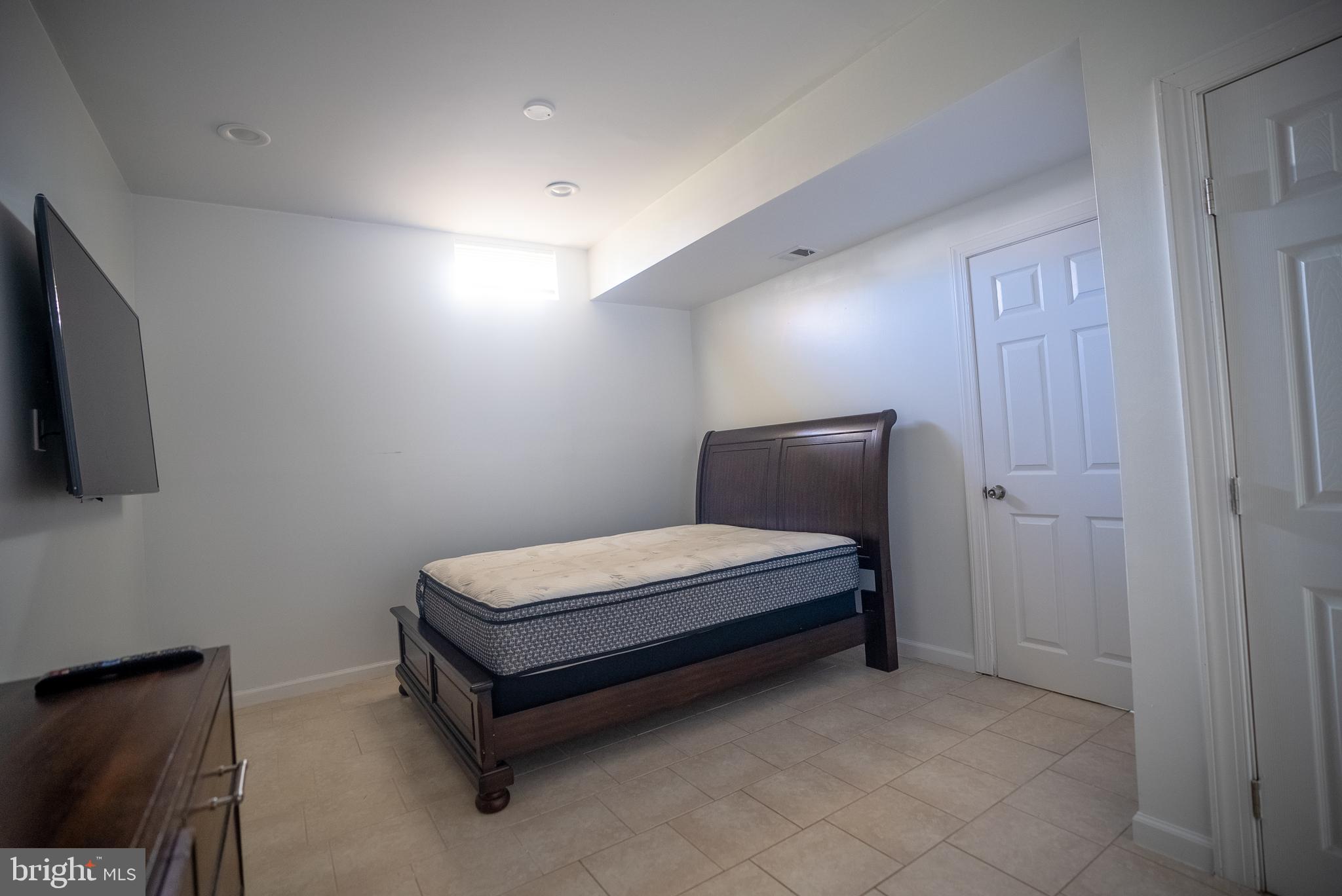 AVALON - Residential Lease