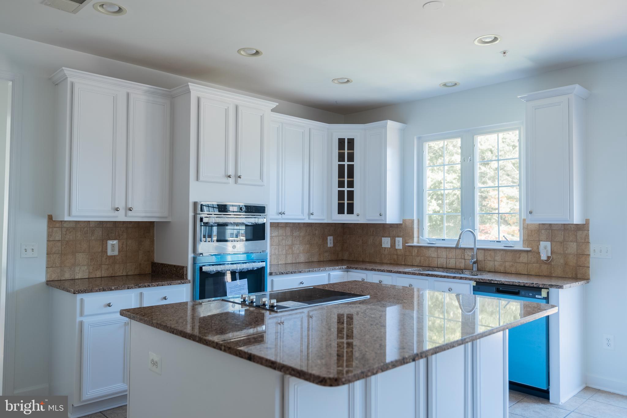 AVALON - Residential Lease