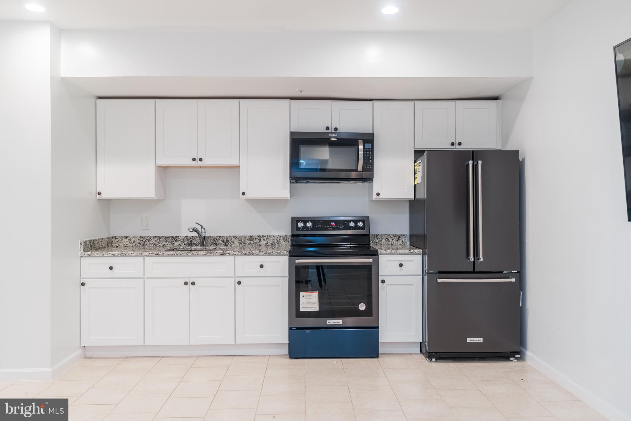 AVALON - Residential Lease