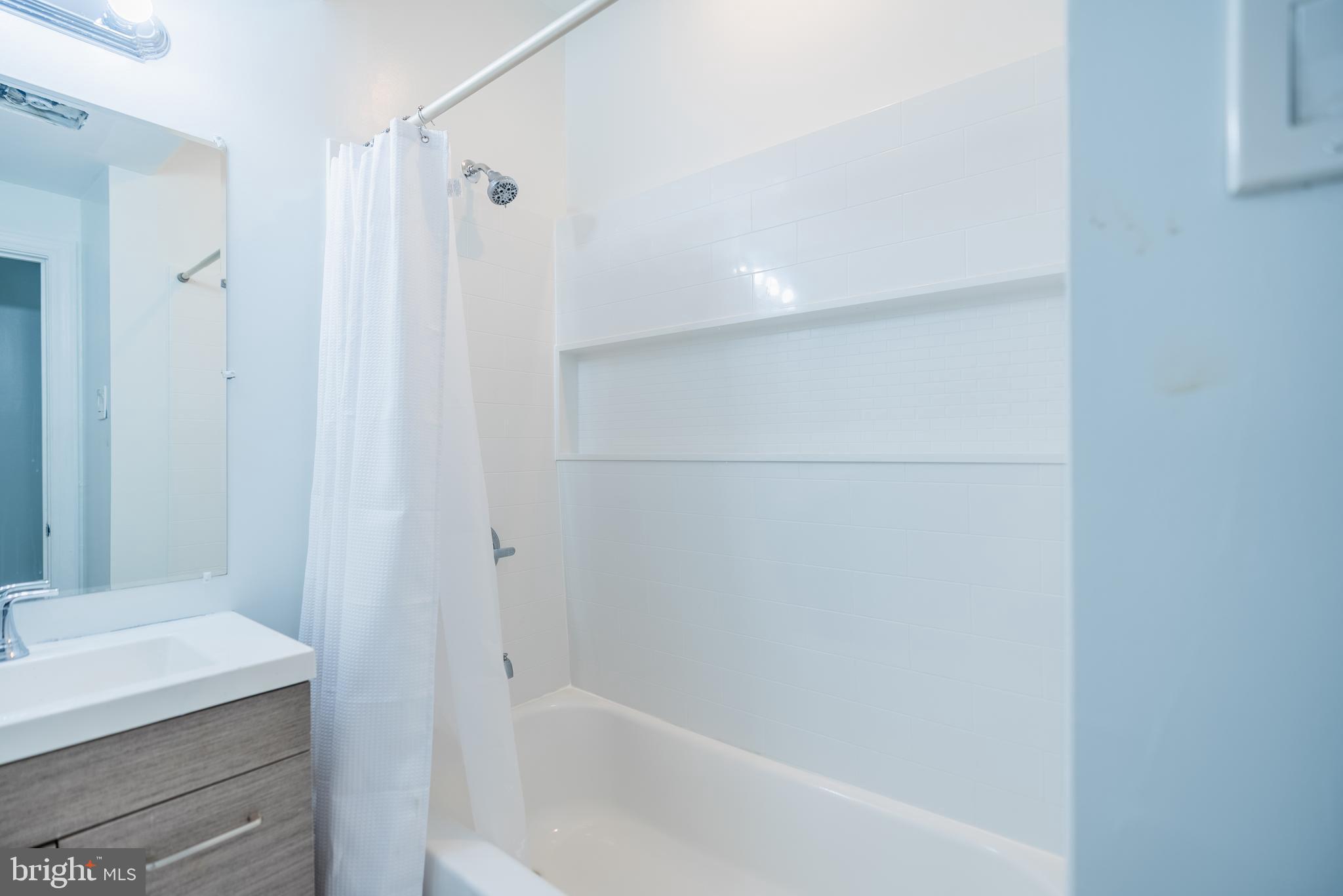 AVALON - Residential Lease