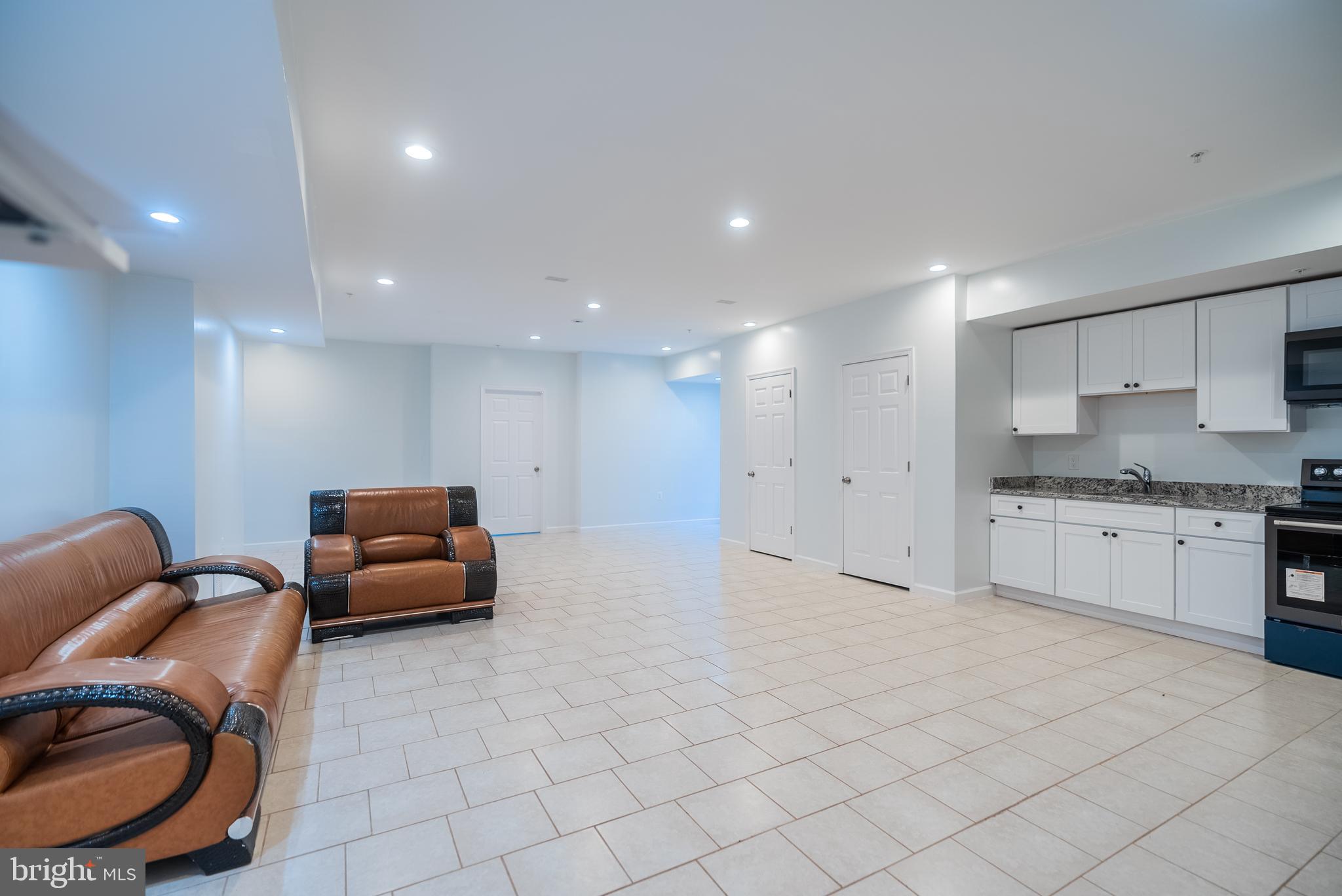 AVALON - Residential Lease