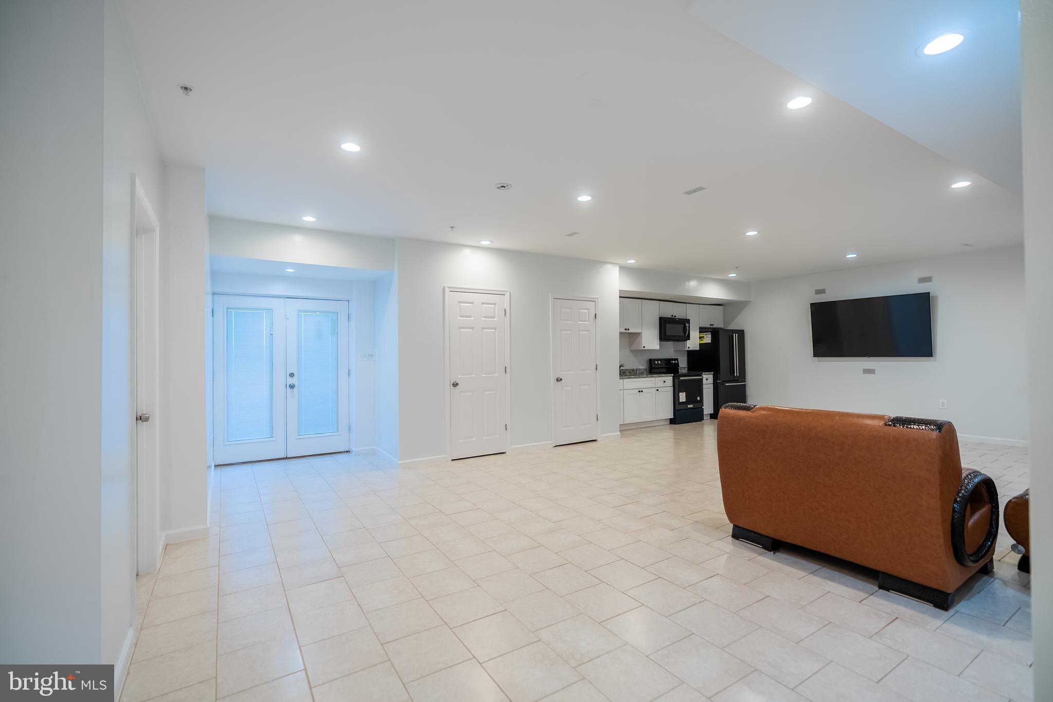 AVALON - Residential Lease