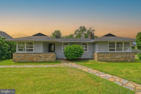 102 E WASHINGTON STREET REMINGTON VA 22734