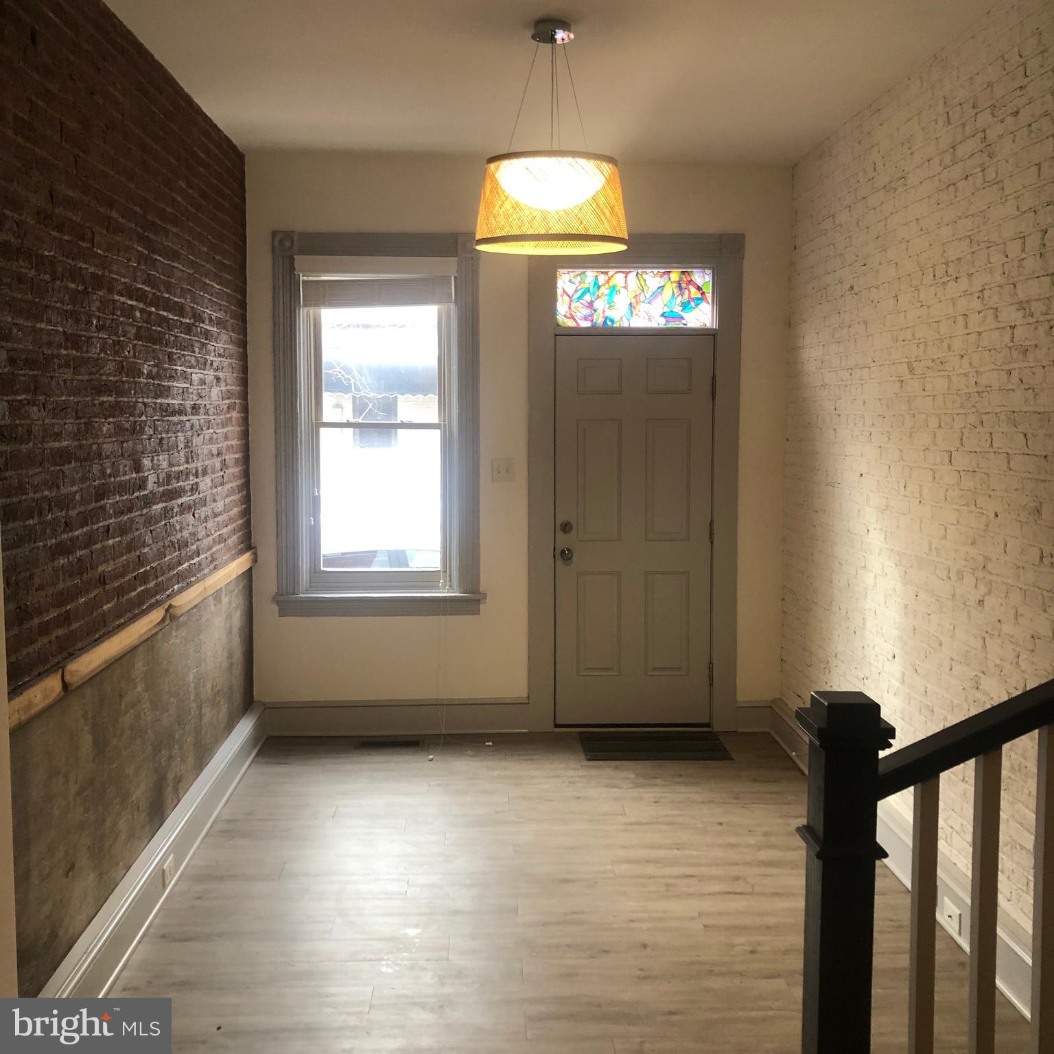 CHESTNUT HILL - Residential