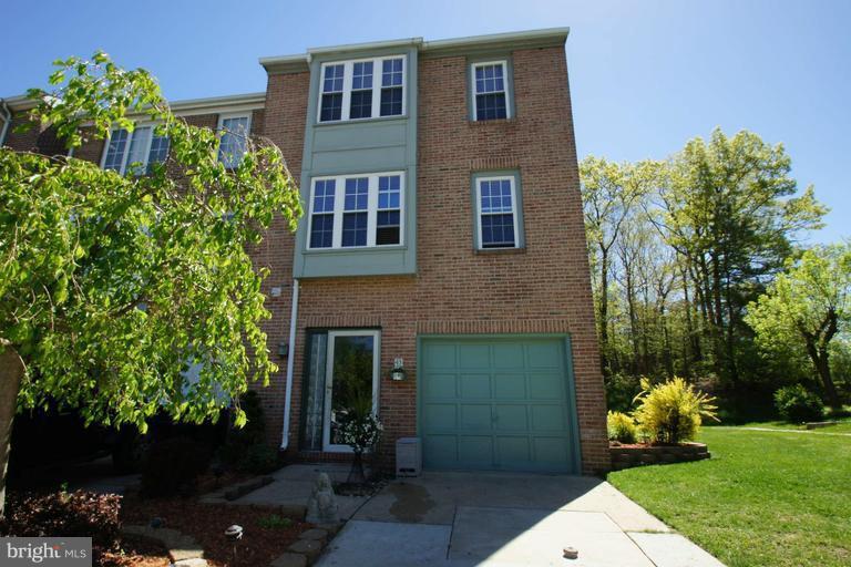 THIS BEAUTIFUL END OF GROUP 3 BR, 2.5 BA TOWNHOME WITH GARAGE / PARKING FOR MULTIPLE CARS. THIS HOME HAS UPDATED STAINLESS STEEL APPLIANCES, PANTRY, UPDATED BATHS, SUNKEN FAMILY ROOM, THAT LEADS TO A LARGE DECK AND FULLY FENCED BACK YARD THAT BACKS TO WOODS! THIS HOUSE IS A MUST SEE. BRAND NEW CARPET AMD FRESHLY PAINTED THROUGHOUT! MUST USE LB APPLICATION & LEASE. 1ST MONTH RENT & SECURITY DEPOSIT DUE UPON SIGNING OF LEASE.