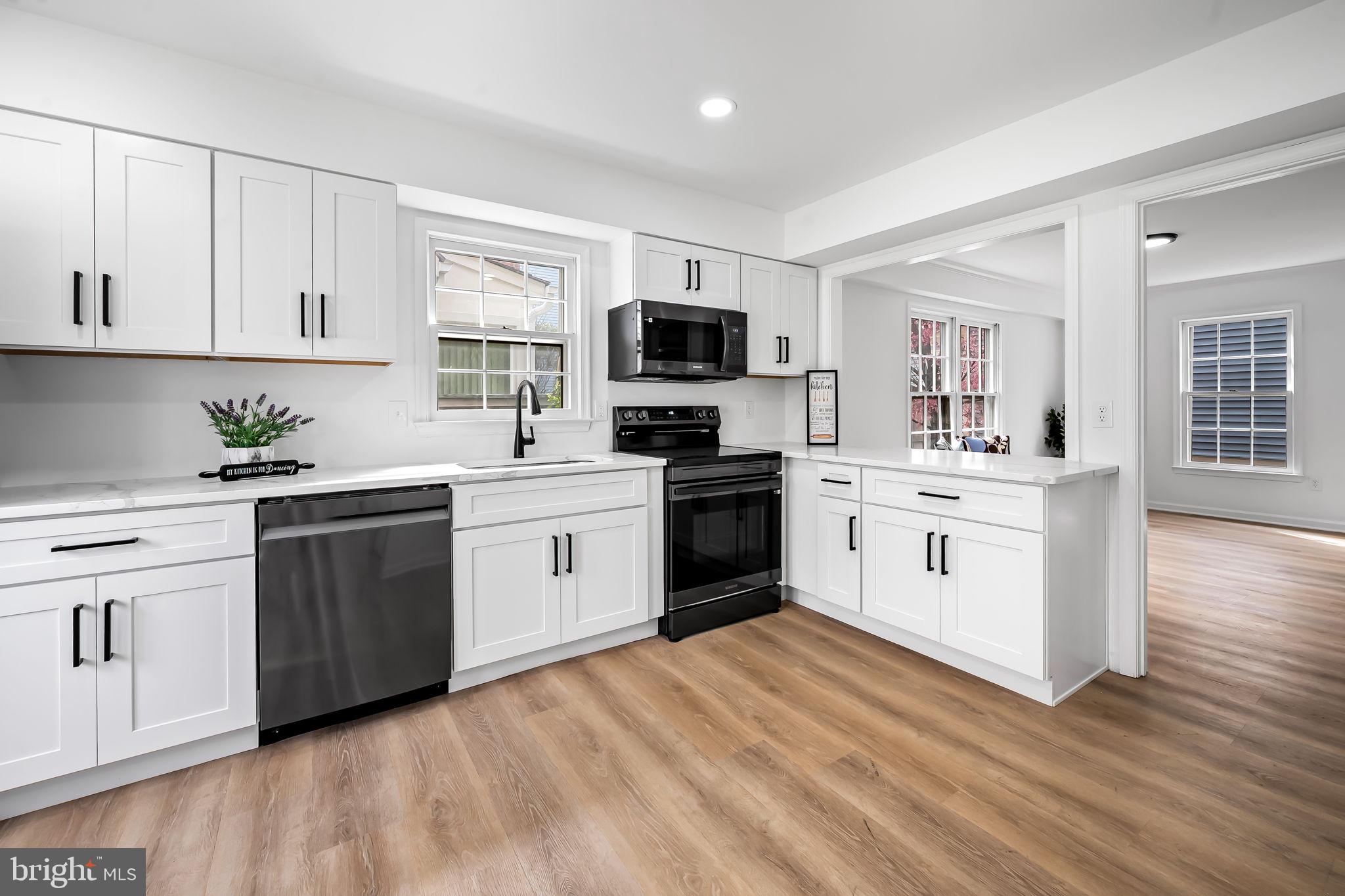 SAYBROOKE - Residential