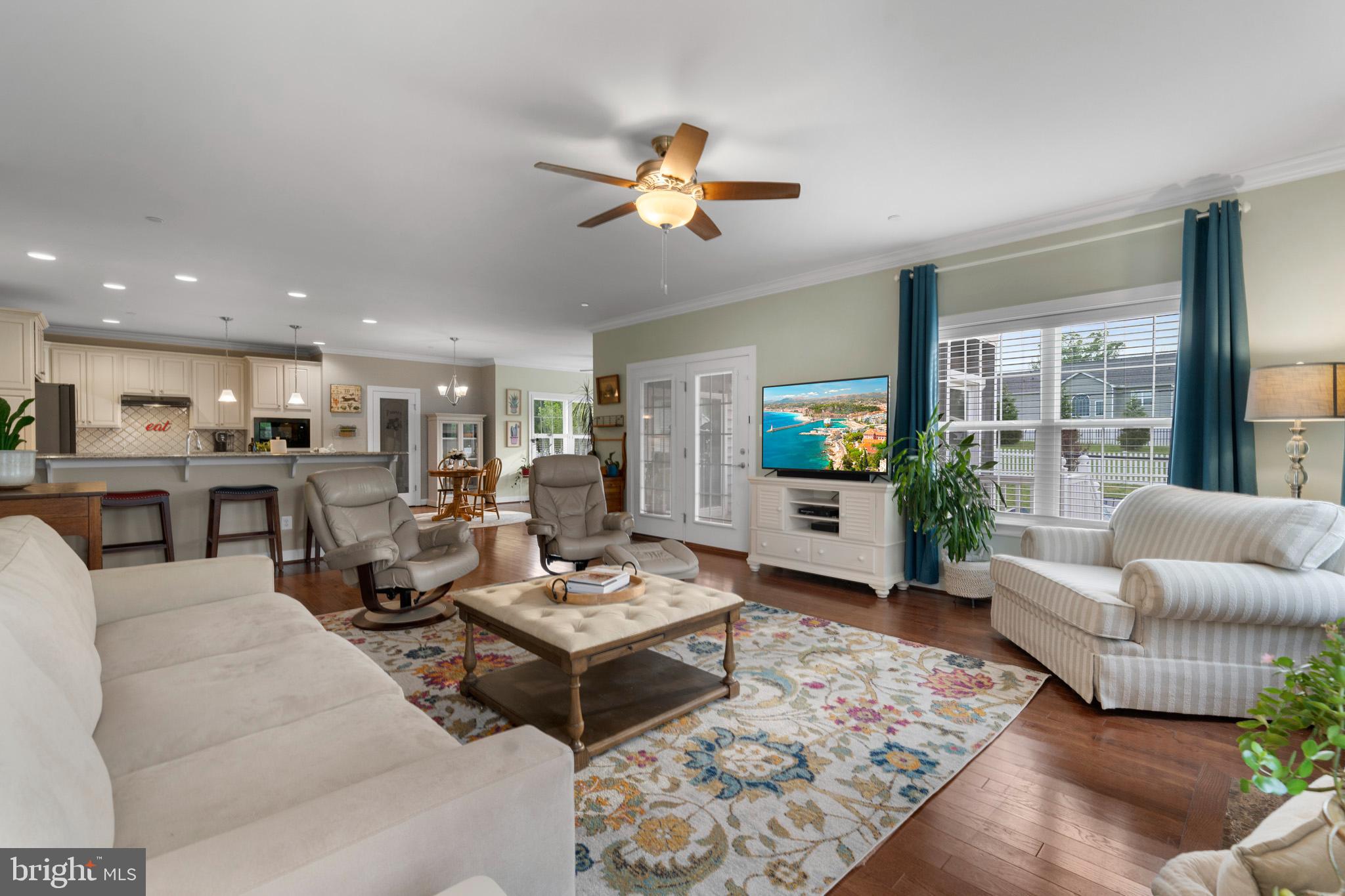 TWIN PONDS - Residential