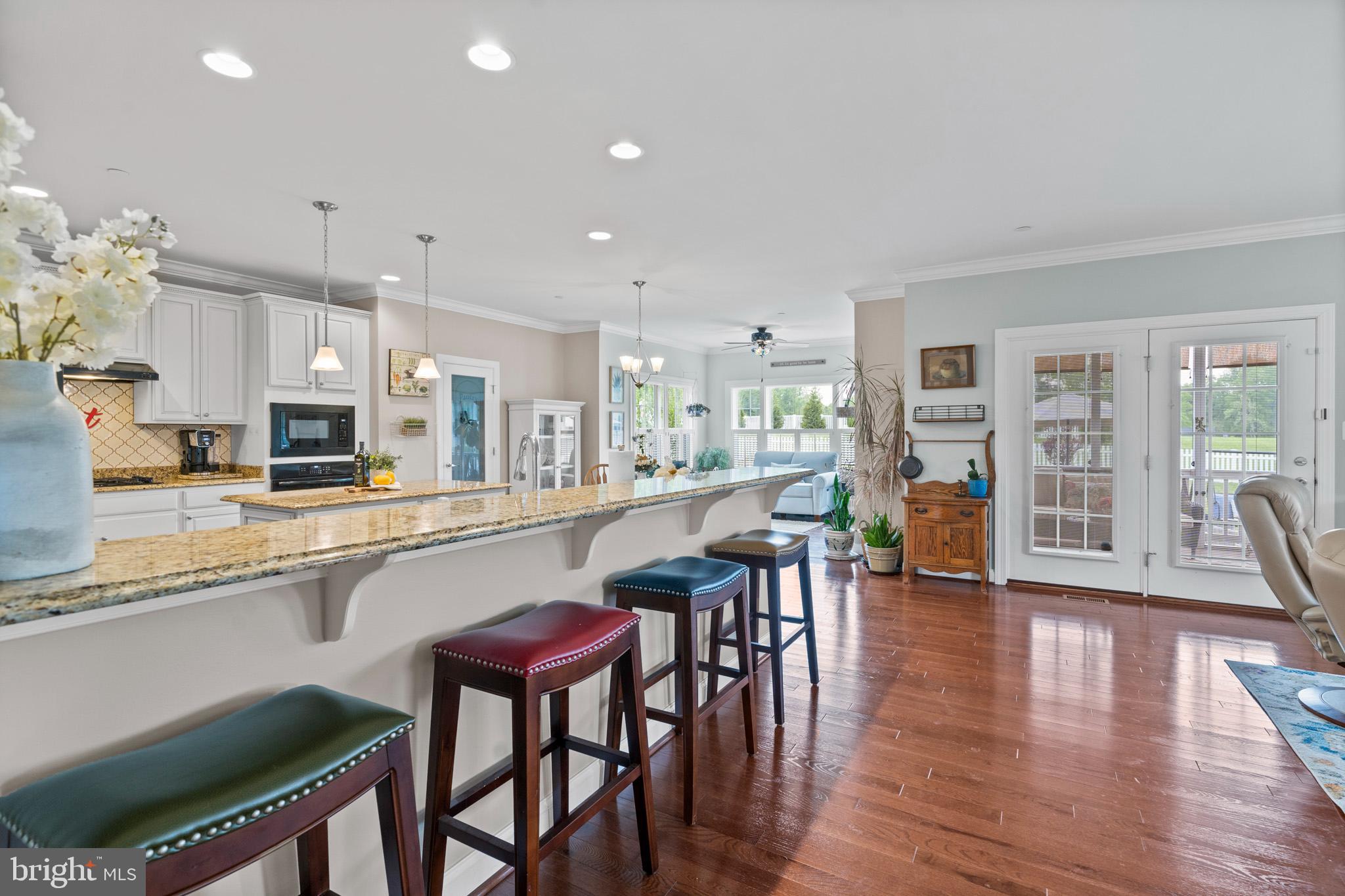 TWIN PONDS - Residential