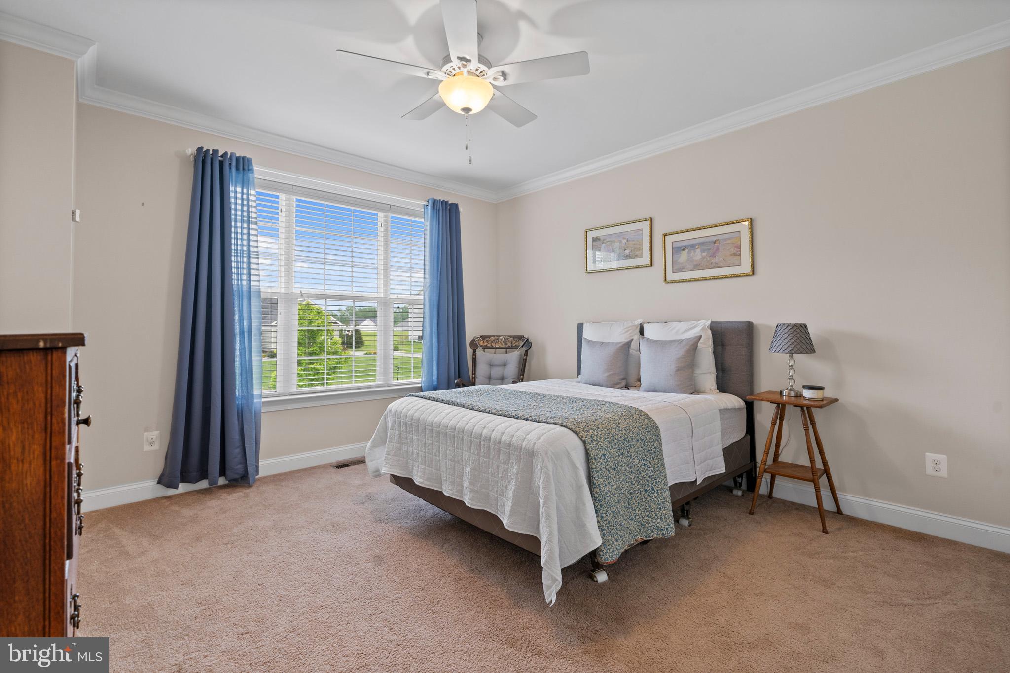 TWIN PONDS - Residential