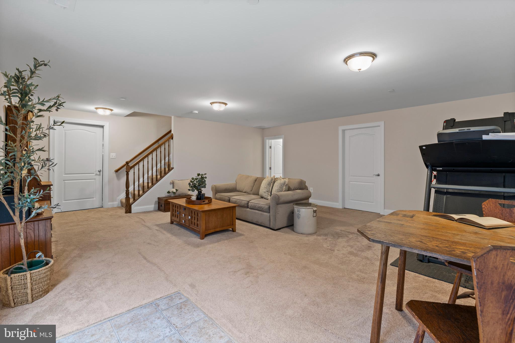 TWIN PONDS - Residential