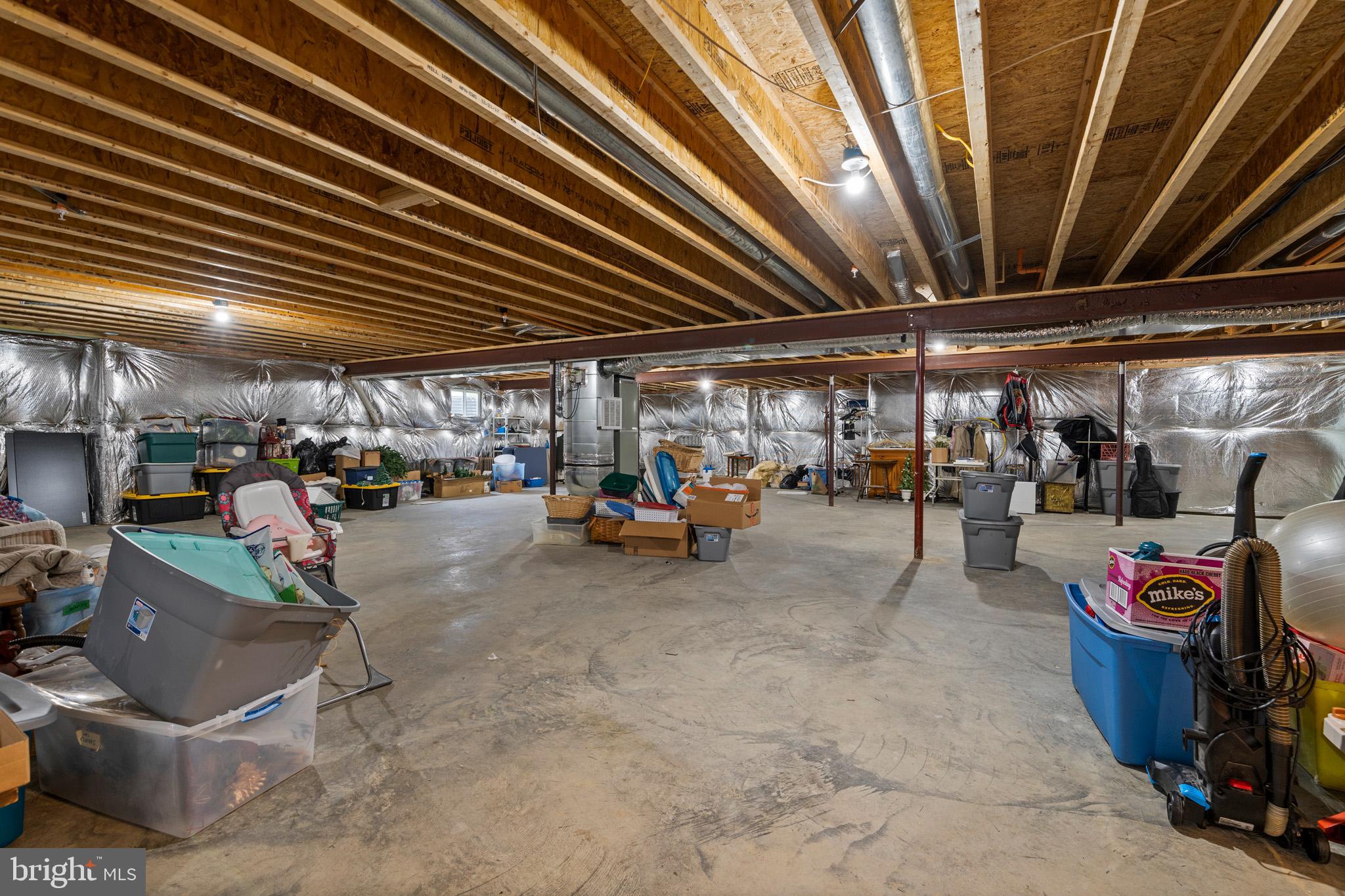 TWIN PONDS - Residential