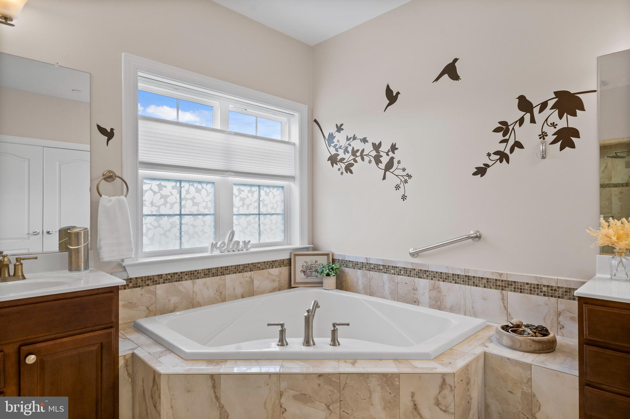 TWIN PONDS - Residential