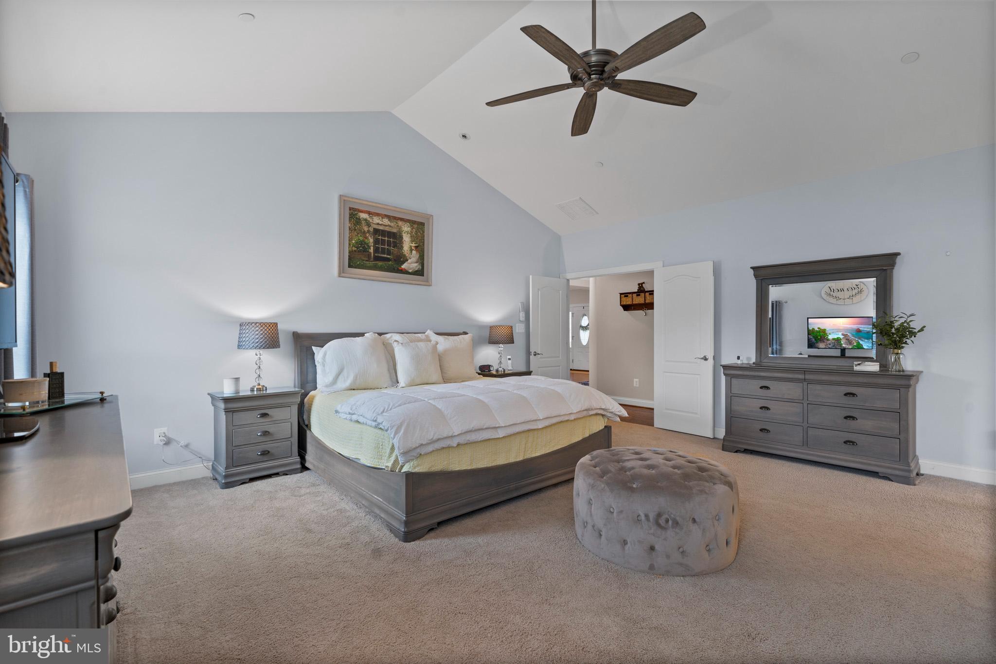 TWIN PONDS - Residential