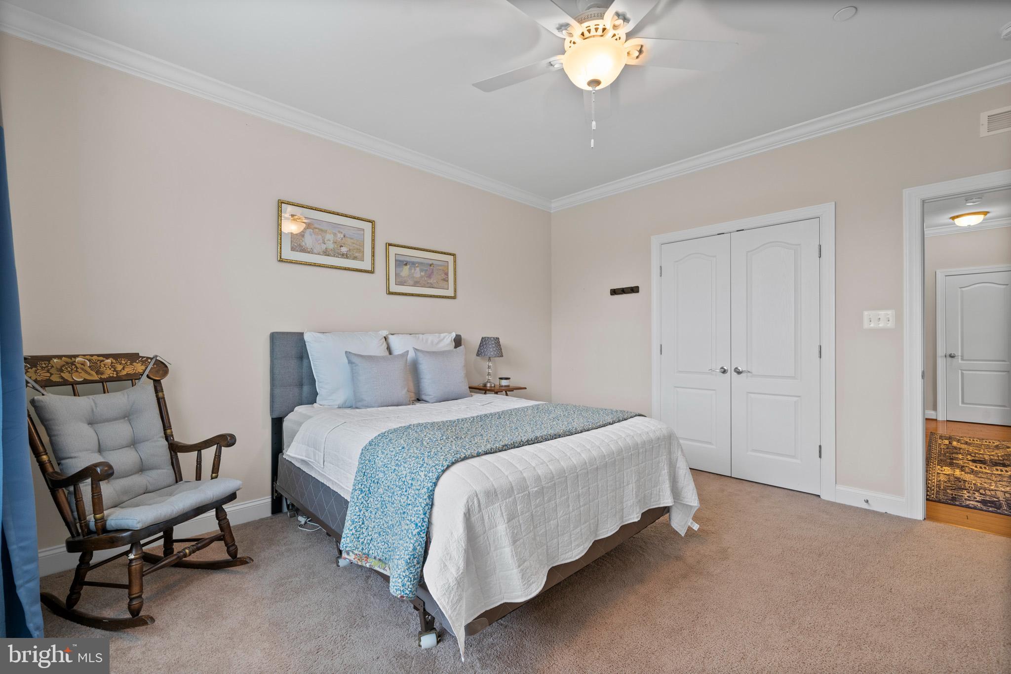 TWIN PONDS - Residential