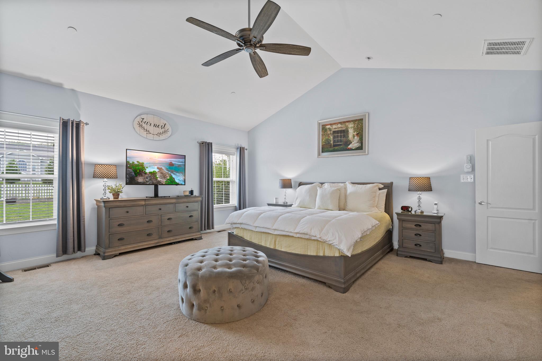 TWIN PONDS - Residential