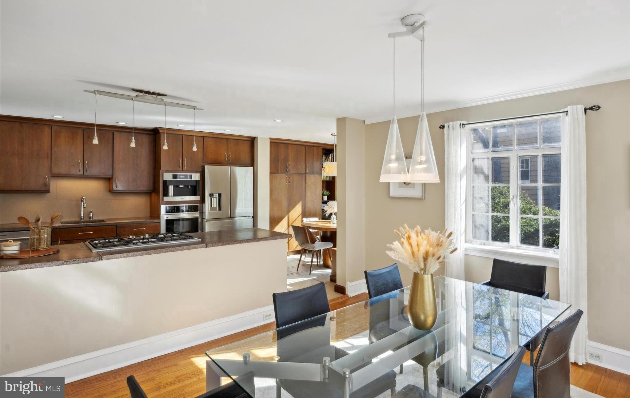 COLLEGE PARK - Residential