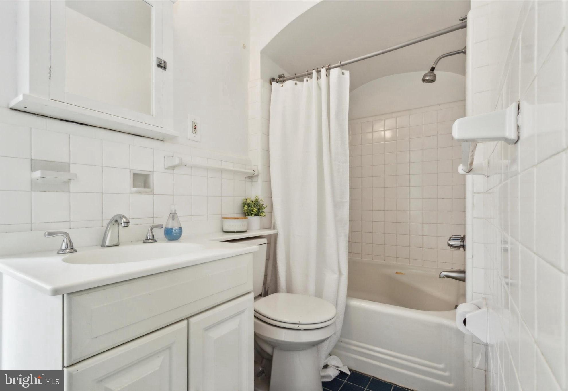 COLLEGE PARK - Residential