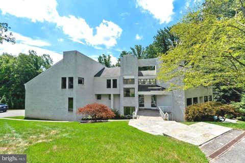 Photo of 7545 Potomac Fall Road, MCLEAN, VA 22102 (MLS # VAFX2324446)