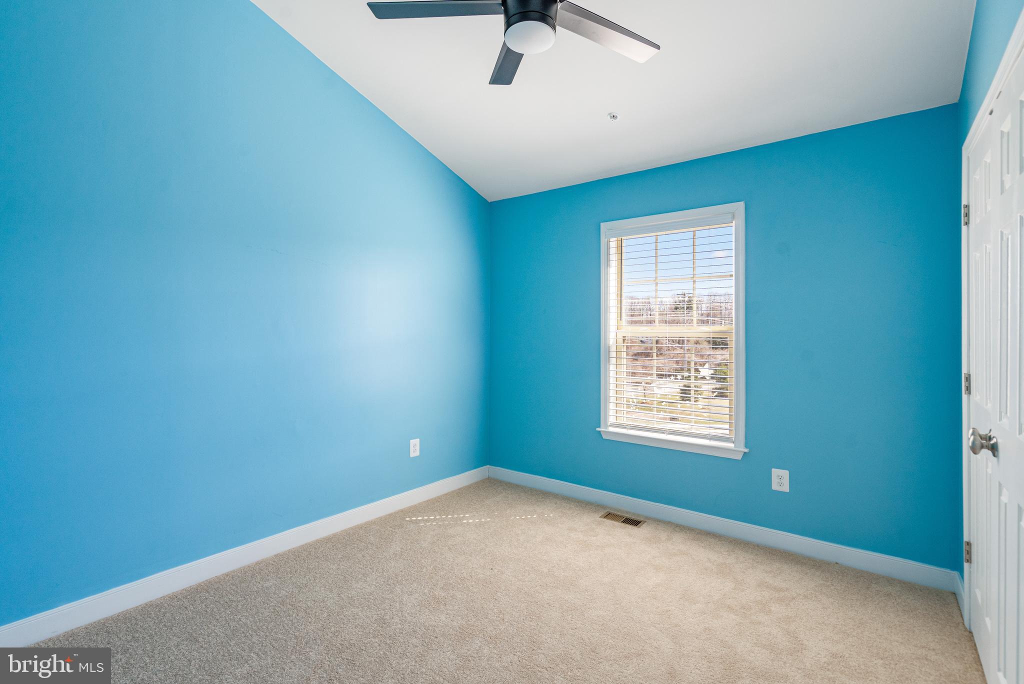 HUNT VALLEY OVERLOOK - Residential