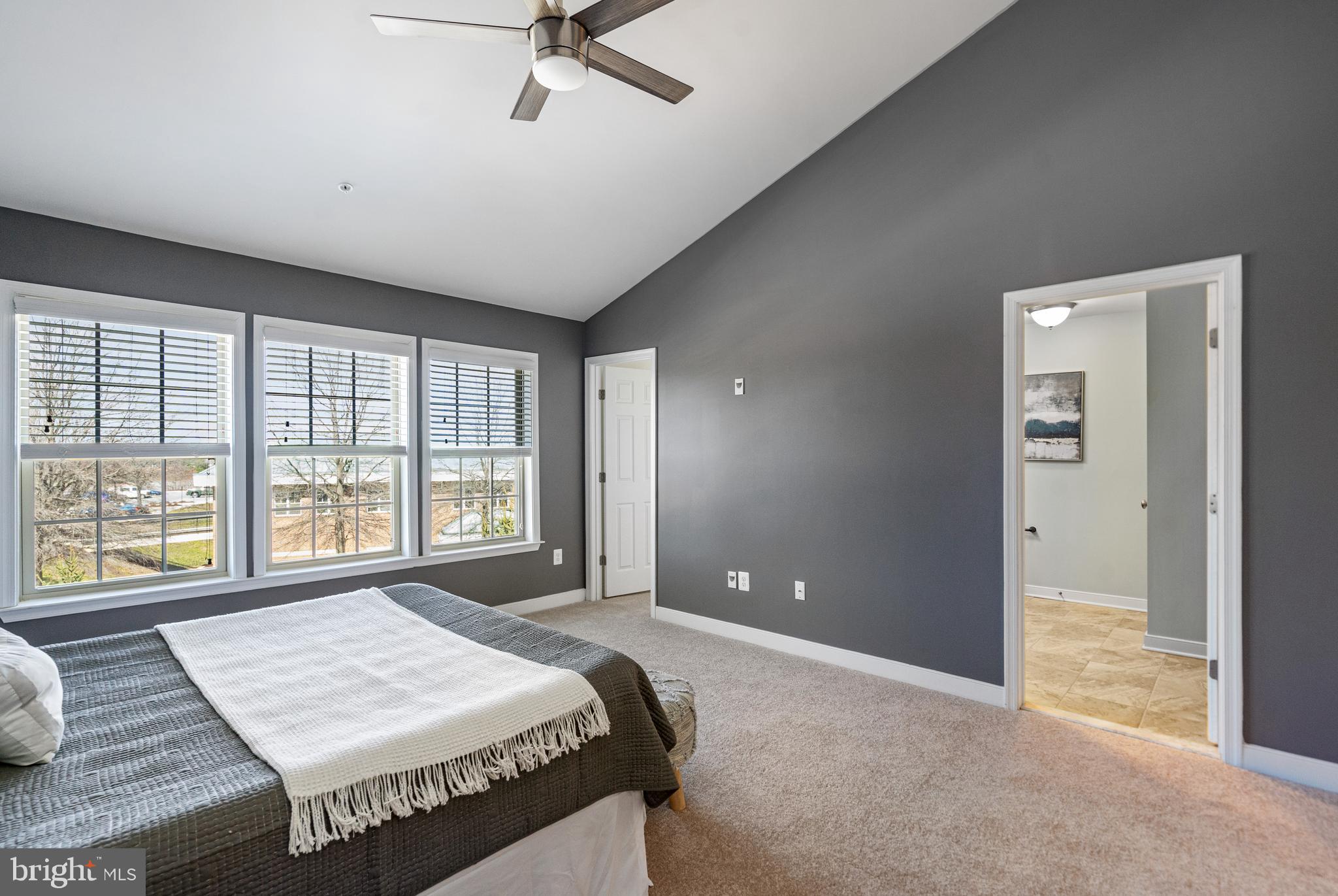 HUNT VALLEY OVERLOOK - Residential