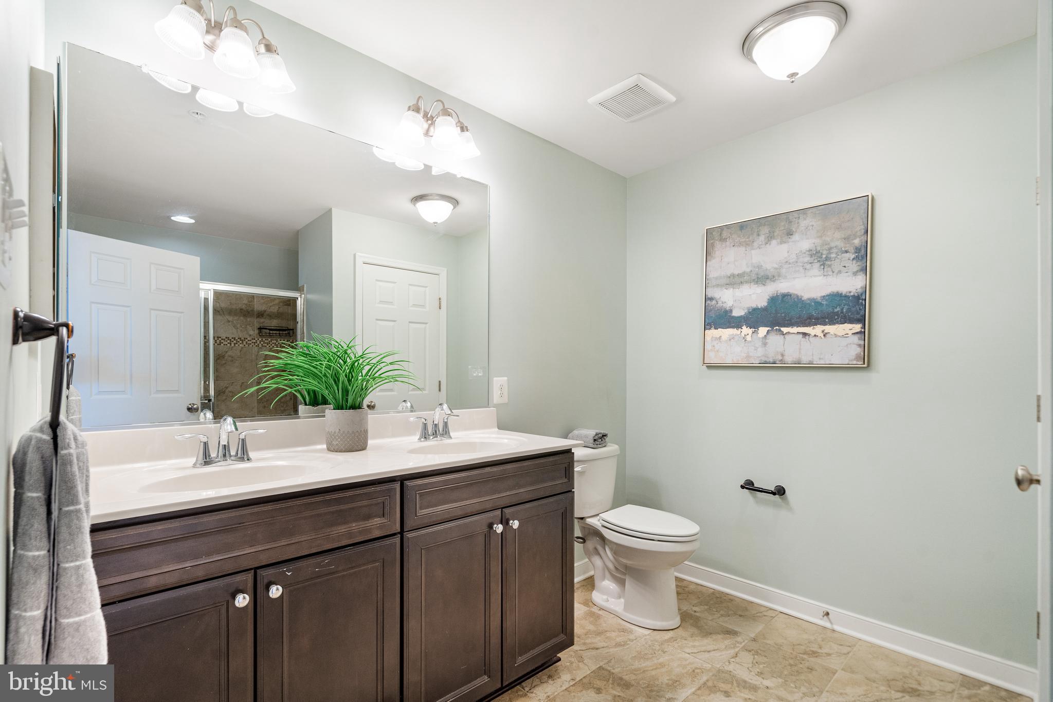 HUNT VALLEY OVERLOOK - Residential