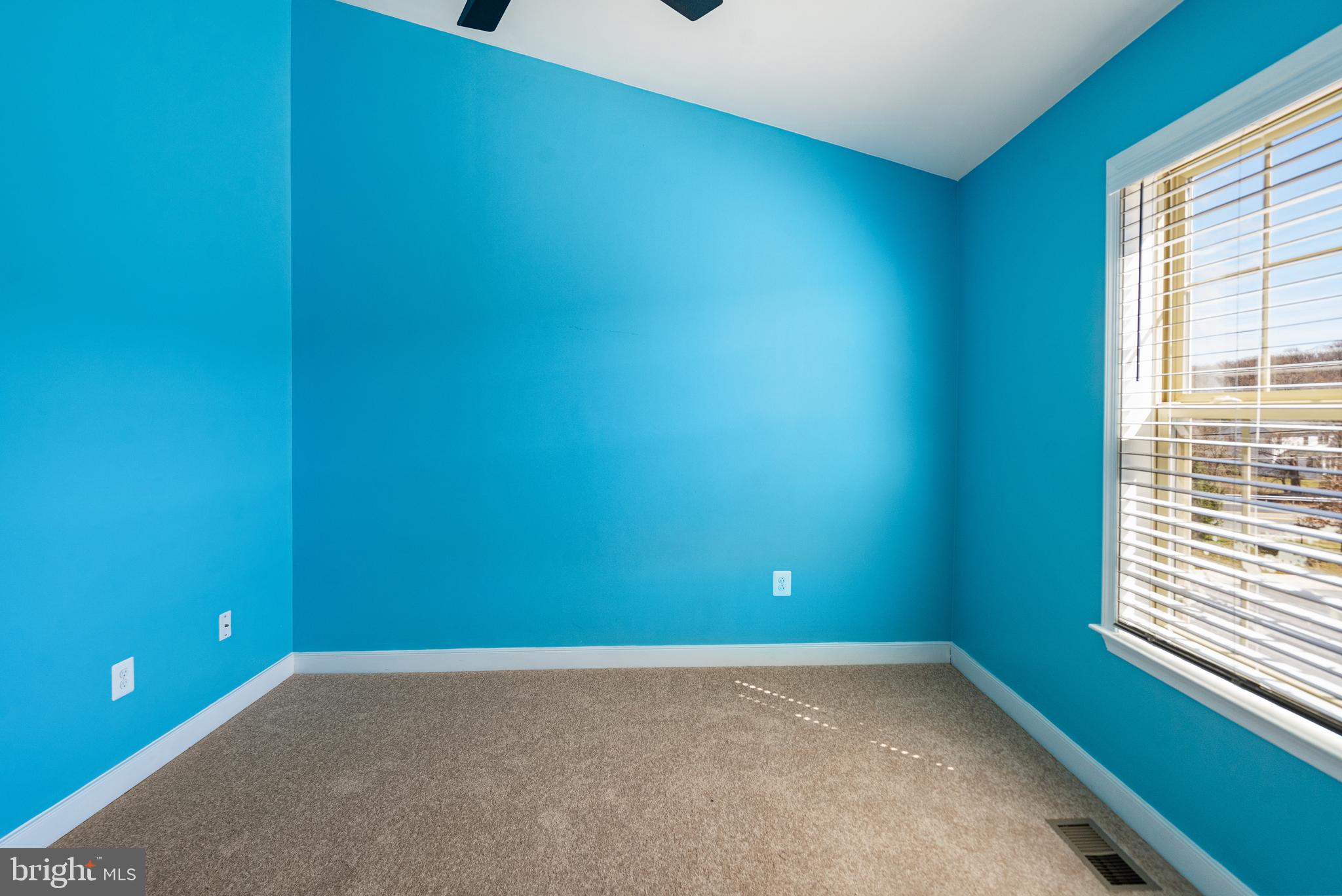 HUNT VALLEY OVERLOOK - Residential