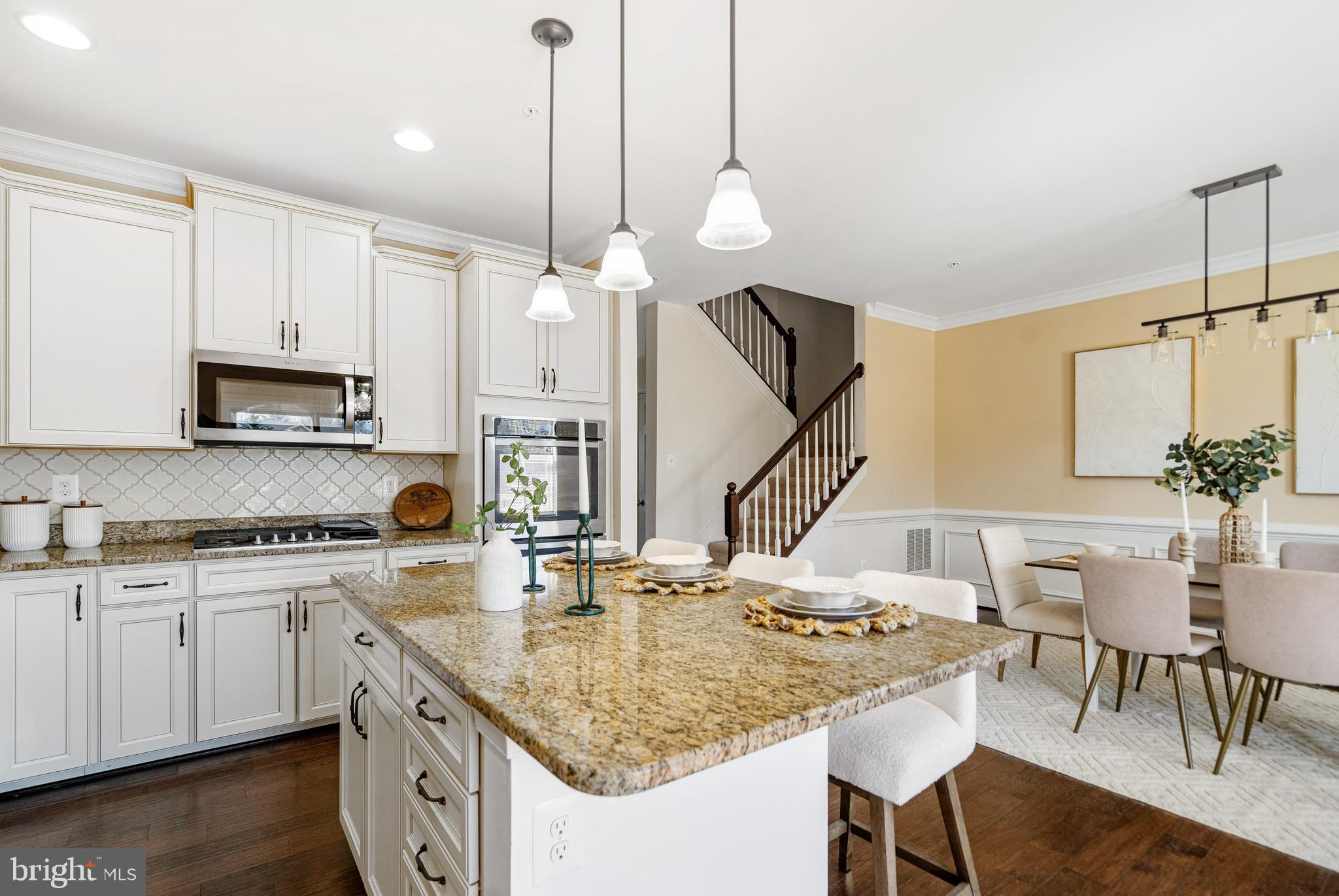 HUNT VALLEY OVERLOOK - Residential