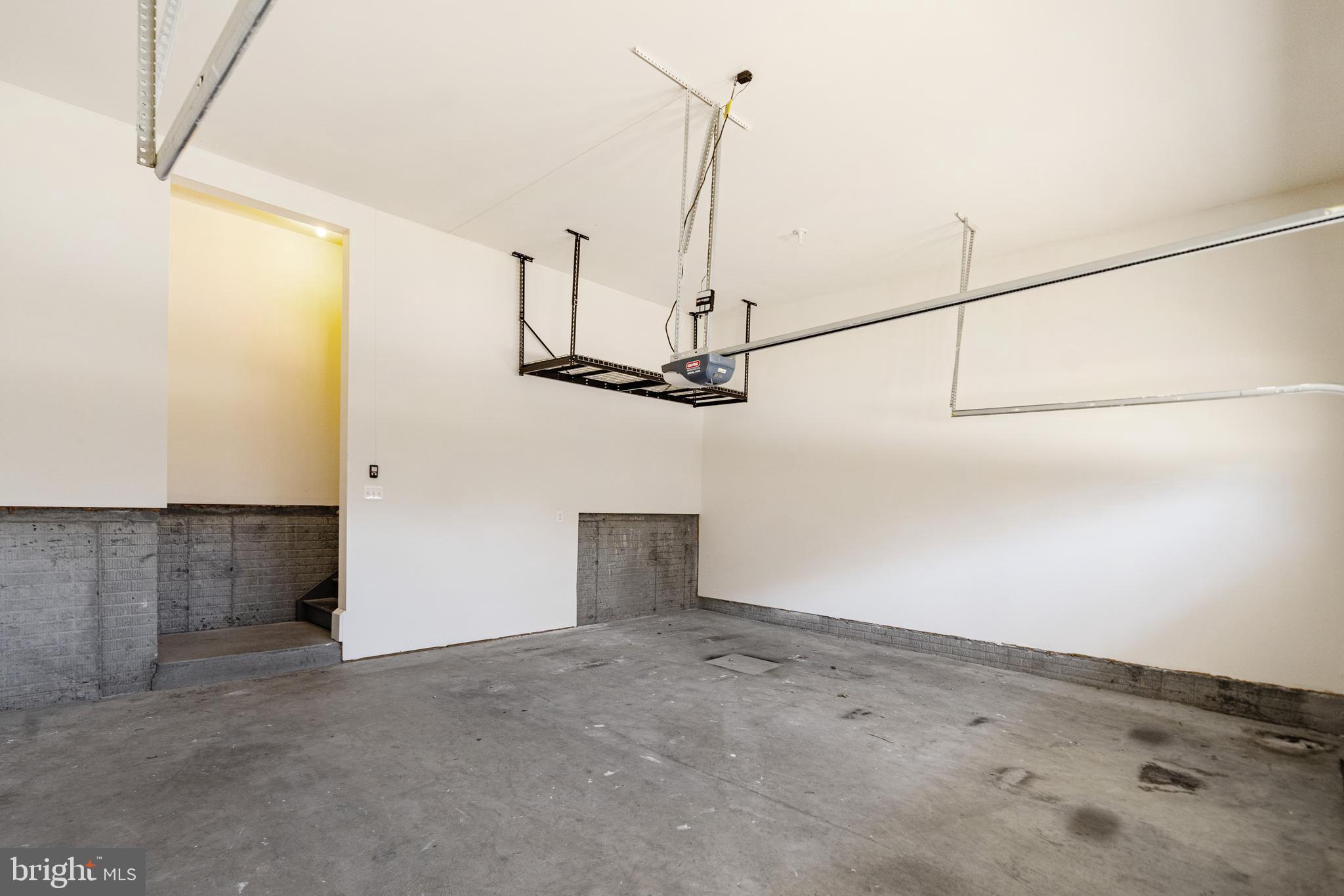 HUNT VALLEY OVERLOOK - Residential