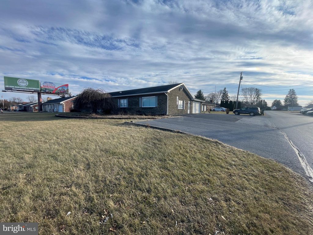 Photo of 4124 Lincoln Way E, FAYETTEVILLE, PA 17222 (MLS # PAFL2032696)