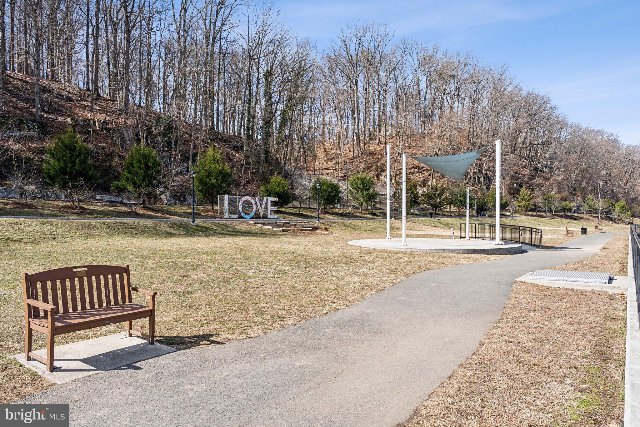 HOLLOWS - Residential