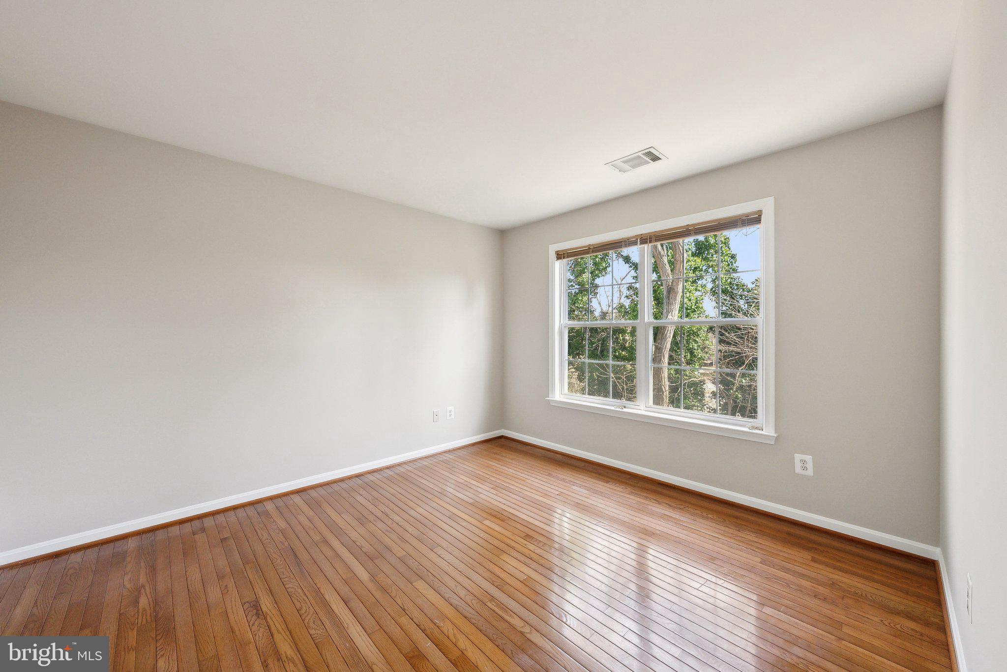 HOLLOWS - Residential