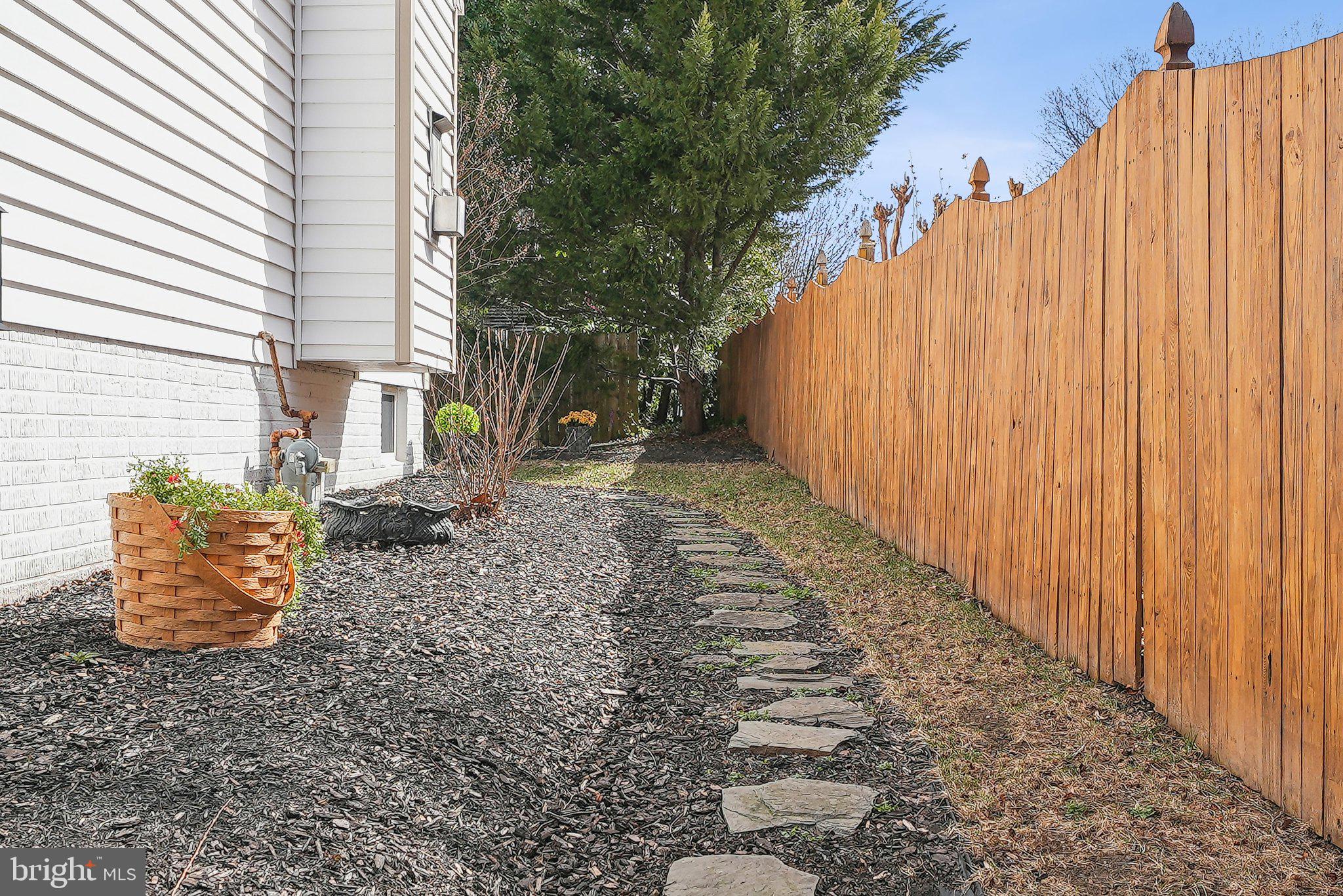 HOLLOWS - Residential