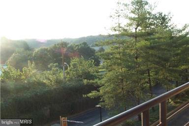 ROLAND PARK - Residential Lease