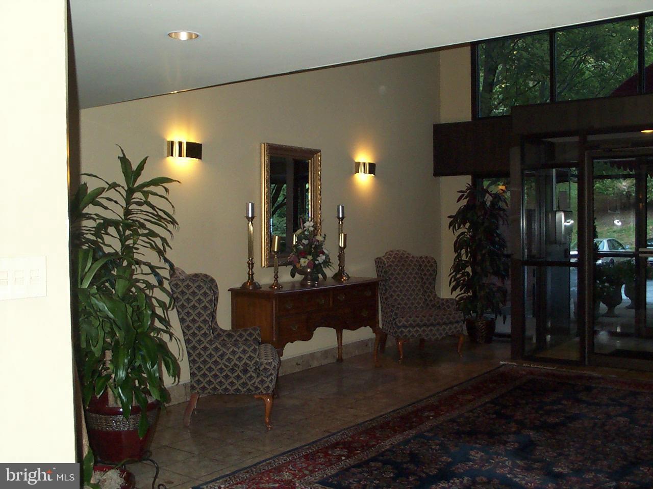 ROLAND PARK - Residential Lease