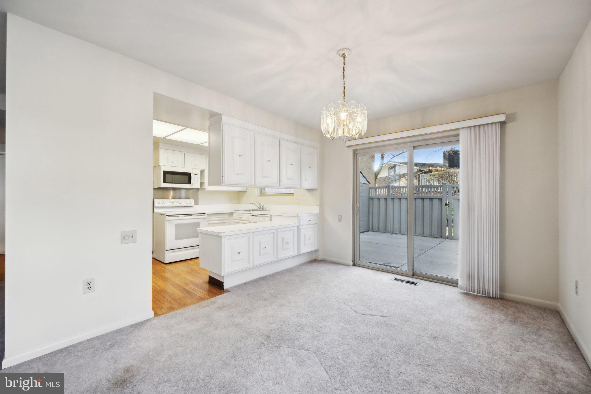 LEISURE WORLD - Residential