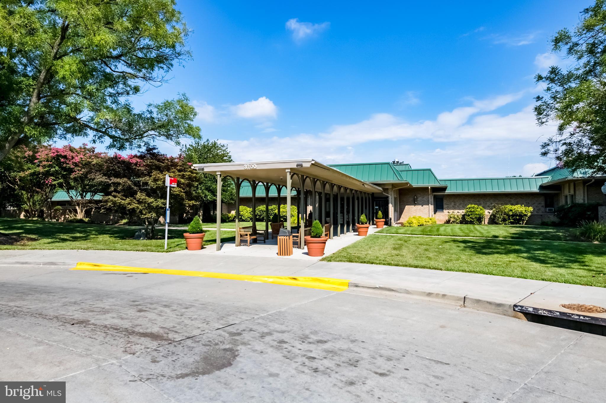 LEISURE WORLD - Residential