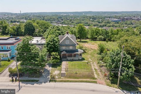 722 SANDY STREET NORRISTOWN PA 19401